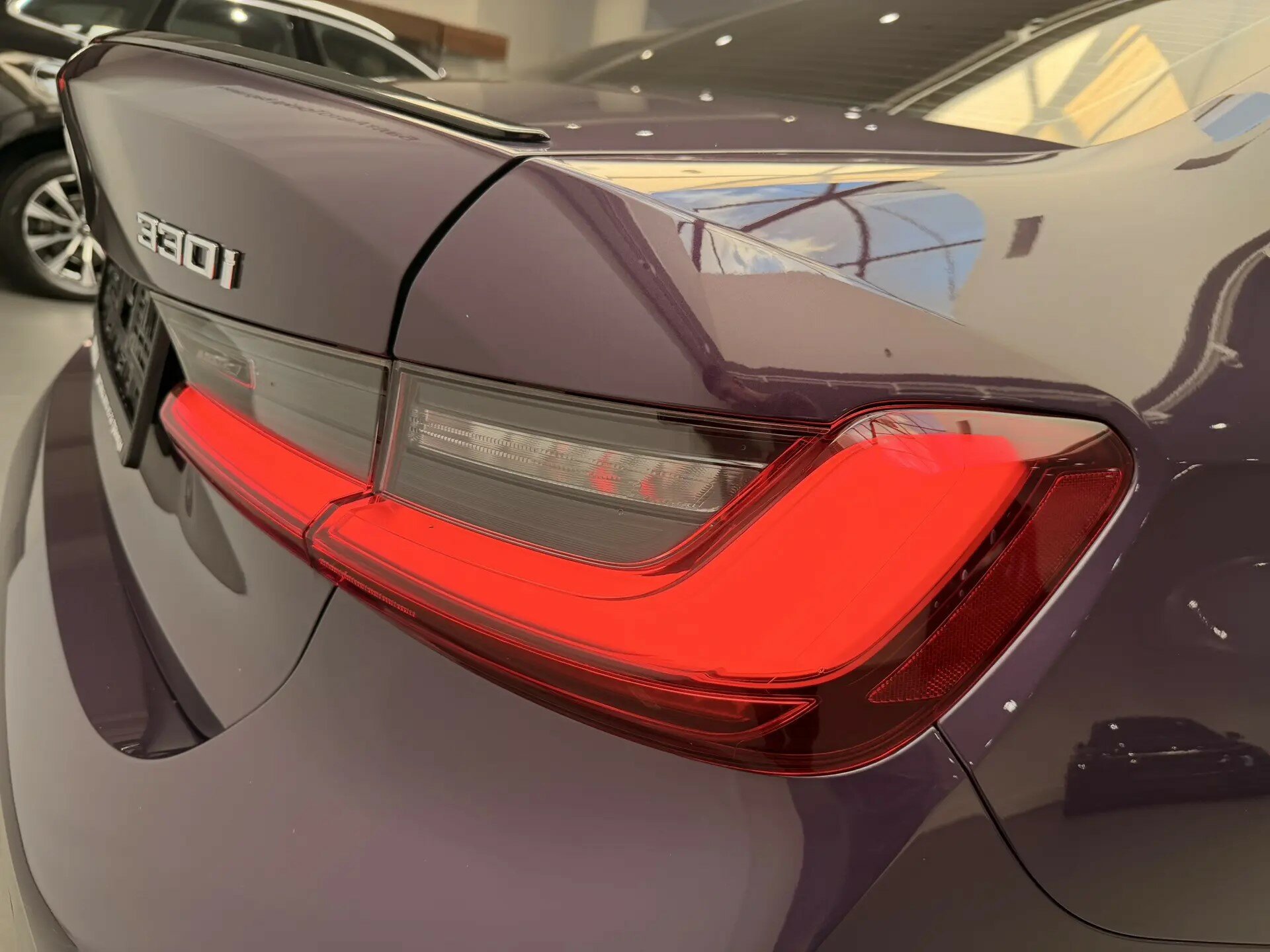 Автомобиль BMW 3 серии 330i 2.0 AT (245 л.с.) - 8