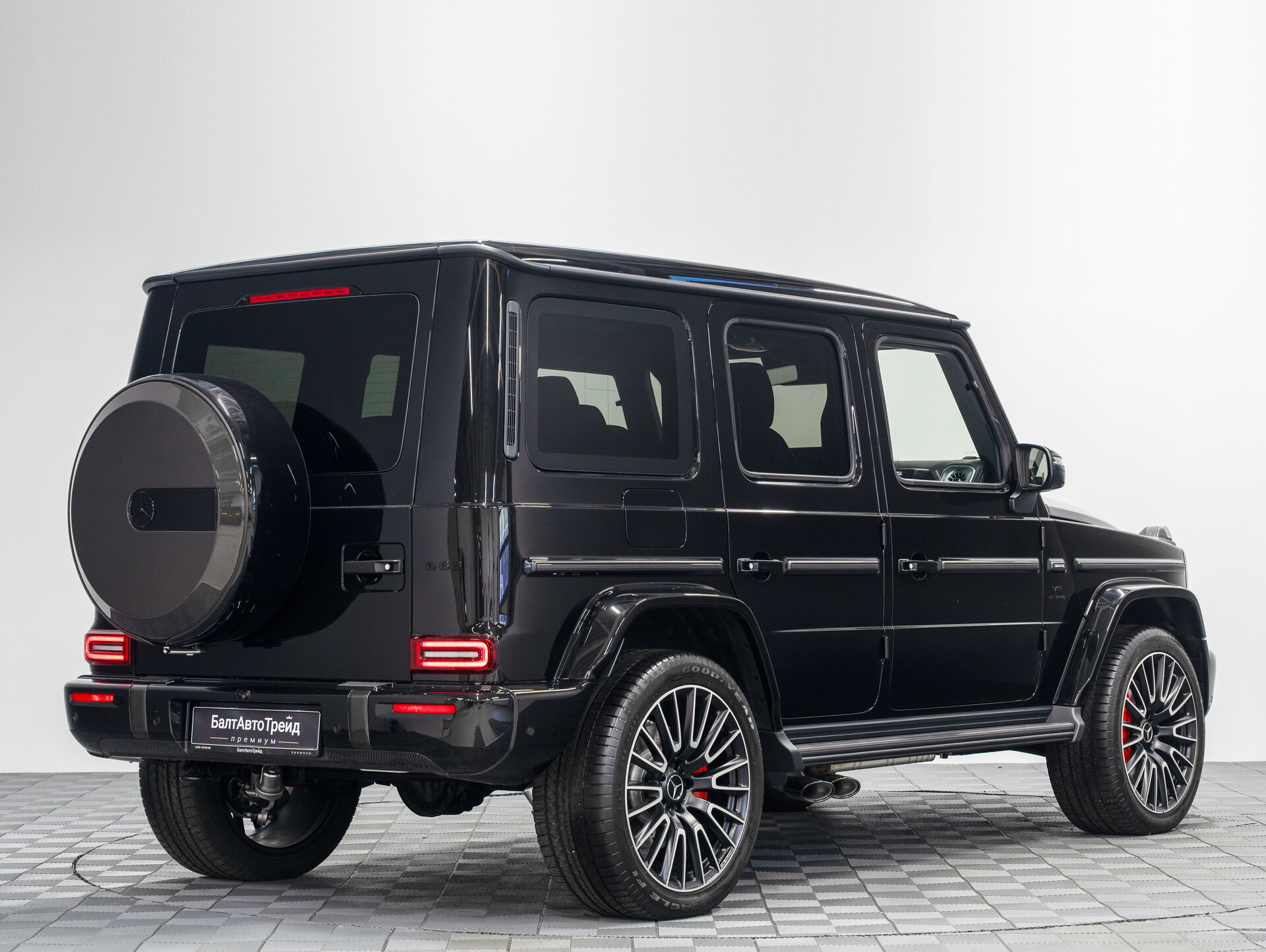 Автомобиль Mercedes-Benz G-Класс AMG 63 AMG 4.0 AT (585 л.с.) 4WD - 7