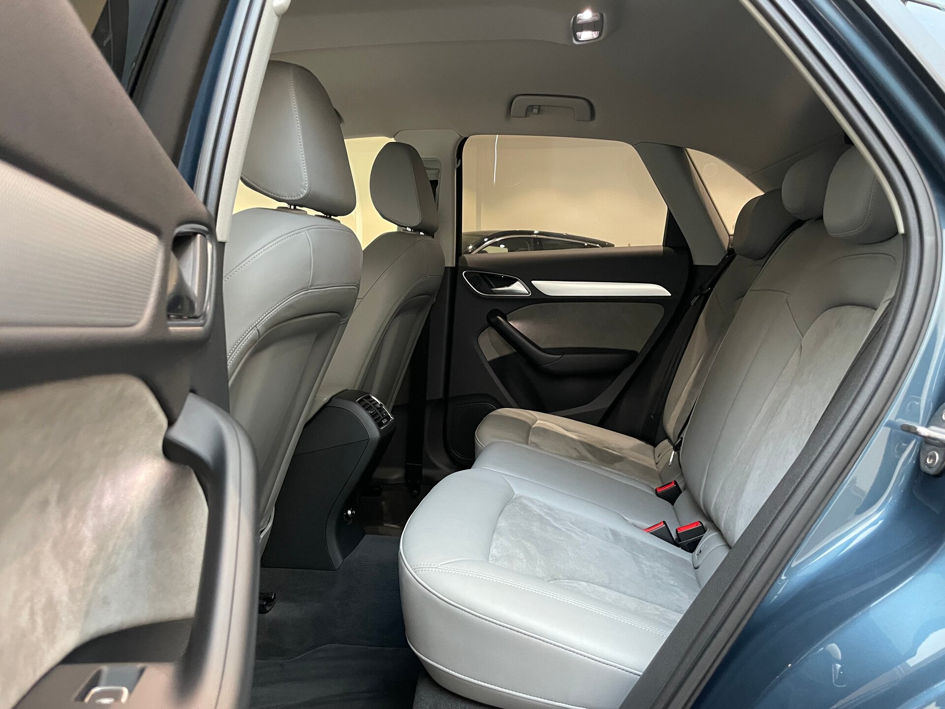 Автомобиль Audi Q3 2.0 AMT (180 л.с.) 4WD - 9