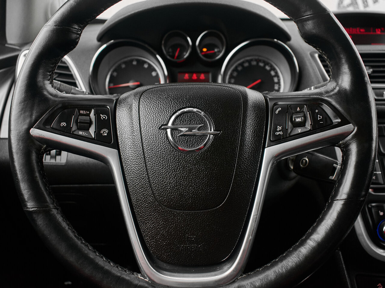 Купить Opel Mokka 1.8 AT (140 л.с.) 4WD, 2013 в Екатеренбурге