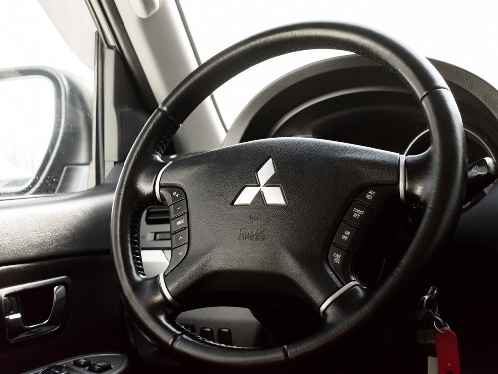 Купить Mitsubishi Pajero 3.0 AT (178 л.с.) 4WD, 2013 в Екатеренбурге