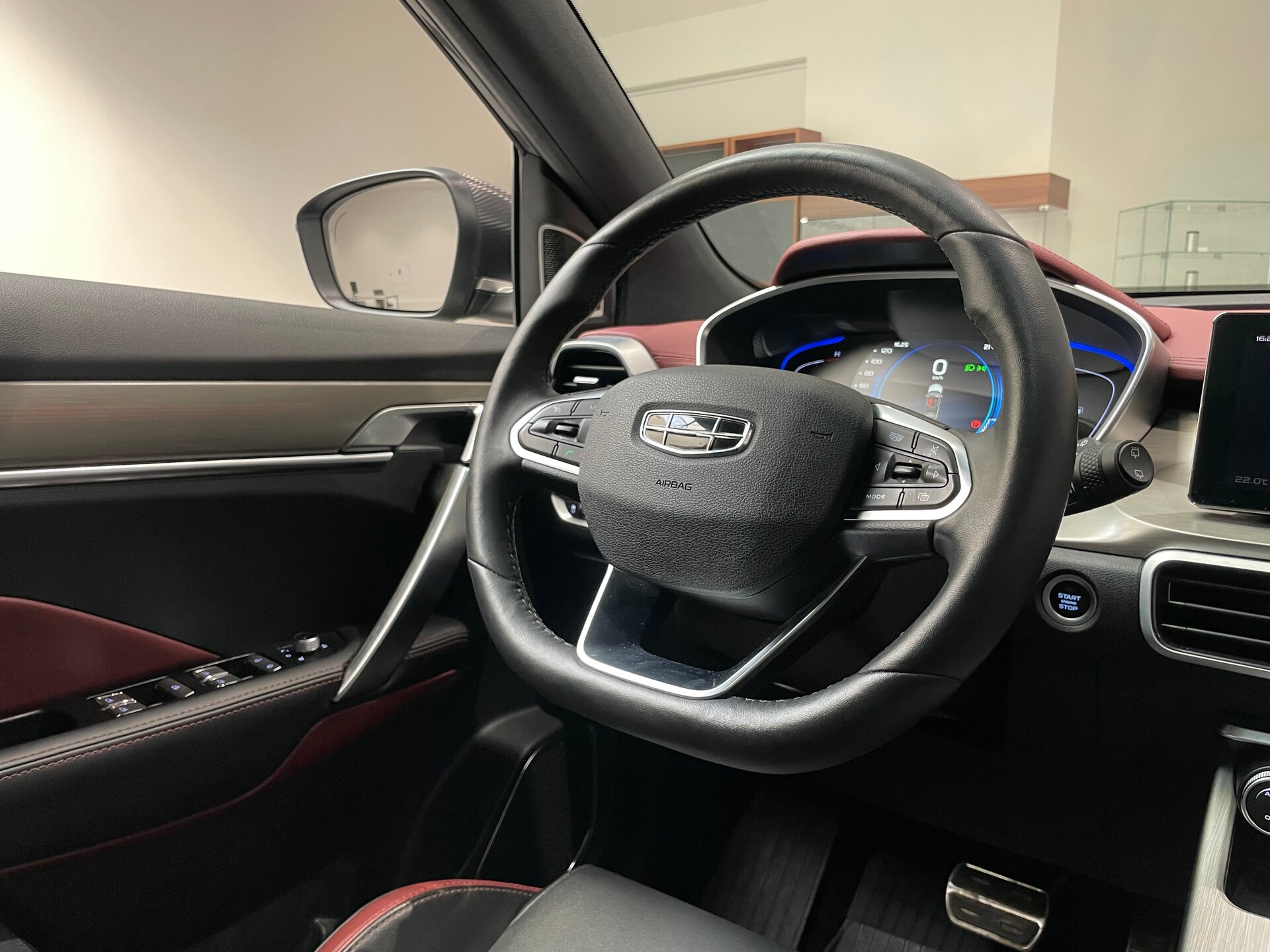 Автомобиль Geely Coolray 1.5 AMT (150 л.с.) - 15