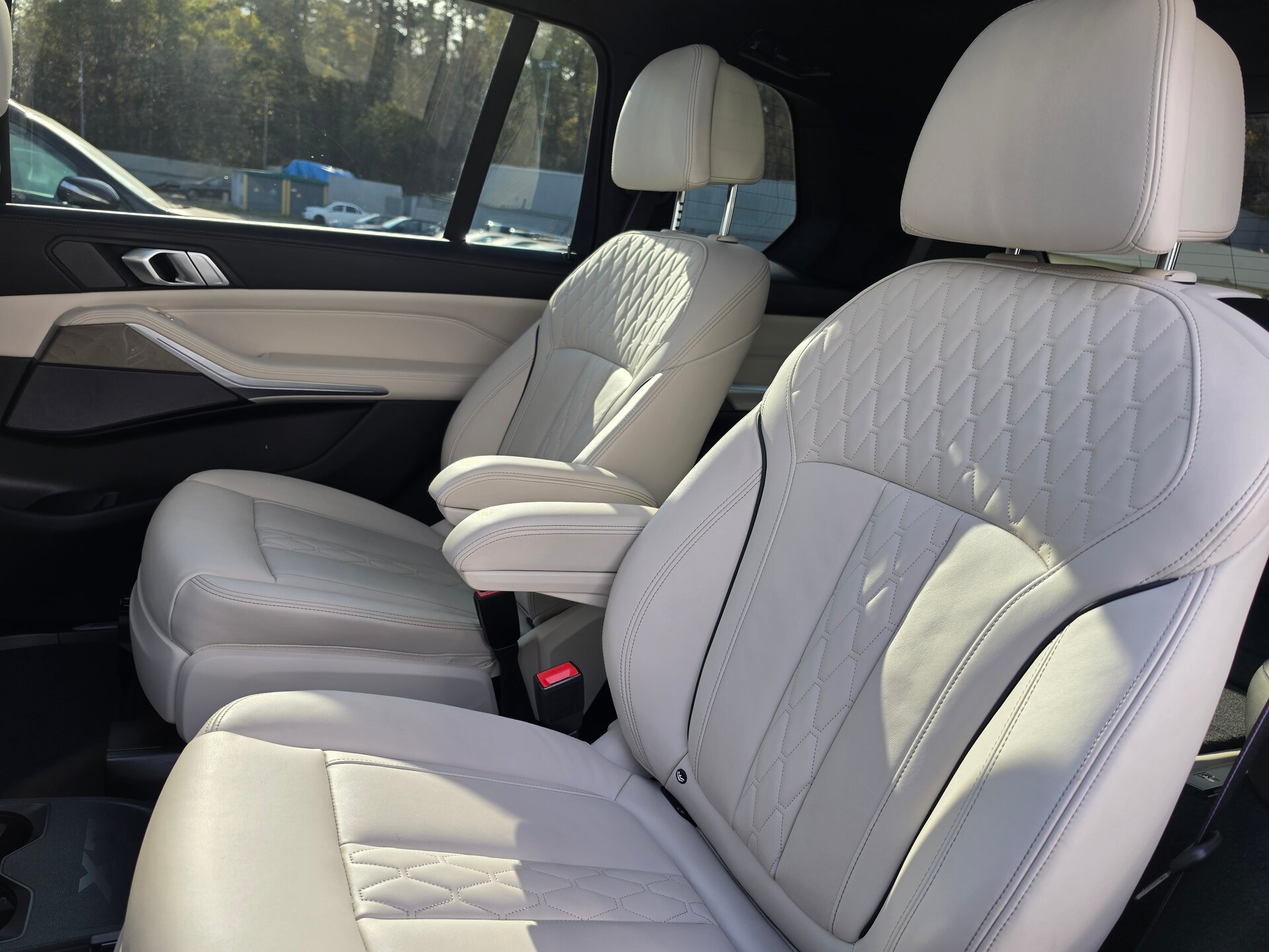 Автомобиль BMW X7 40d 3.0d AT (340 л.с.) 4WD - 17