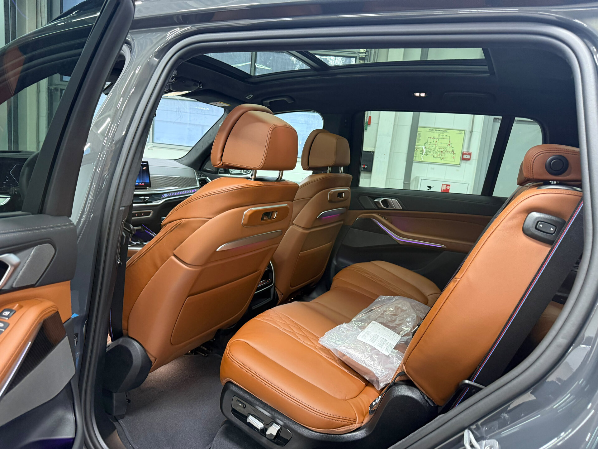 Автомобиль BMW X7 40d 3.0d AT (340 л.с.) 4WD - 11