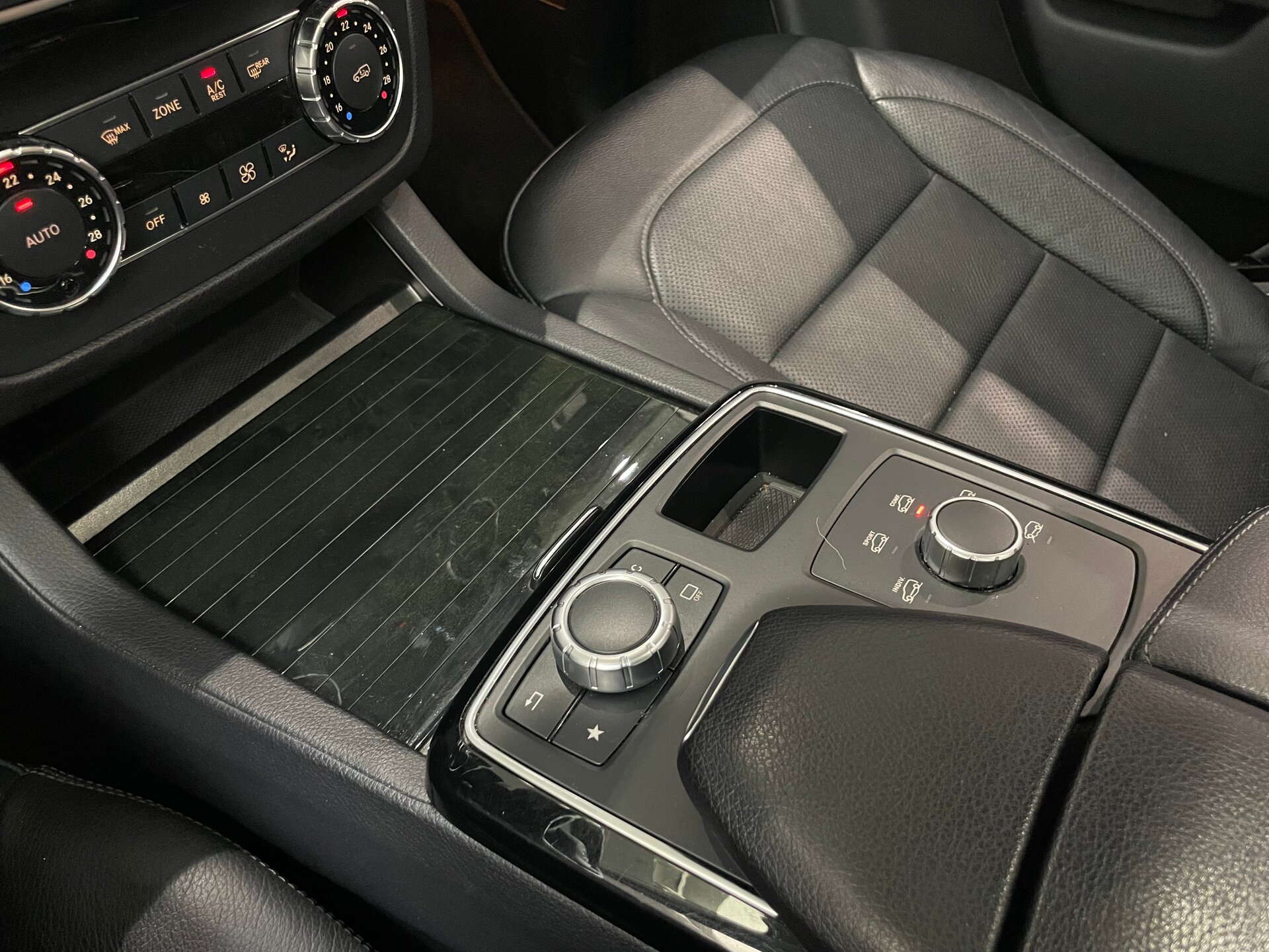 Автомобиль Mercedes-Benz GLE 400 9G-Tronic 3.0 AT (333 л.с.) 4WD - 17