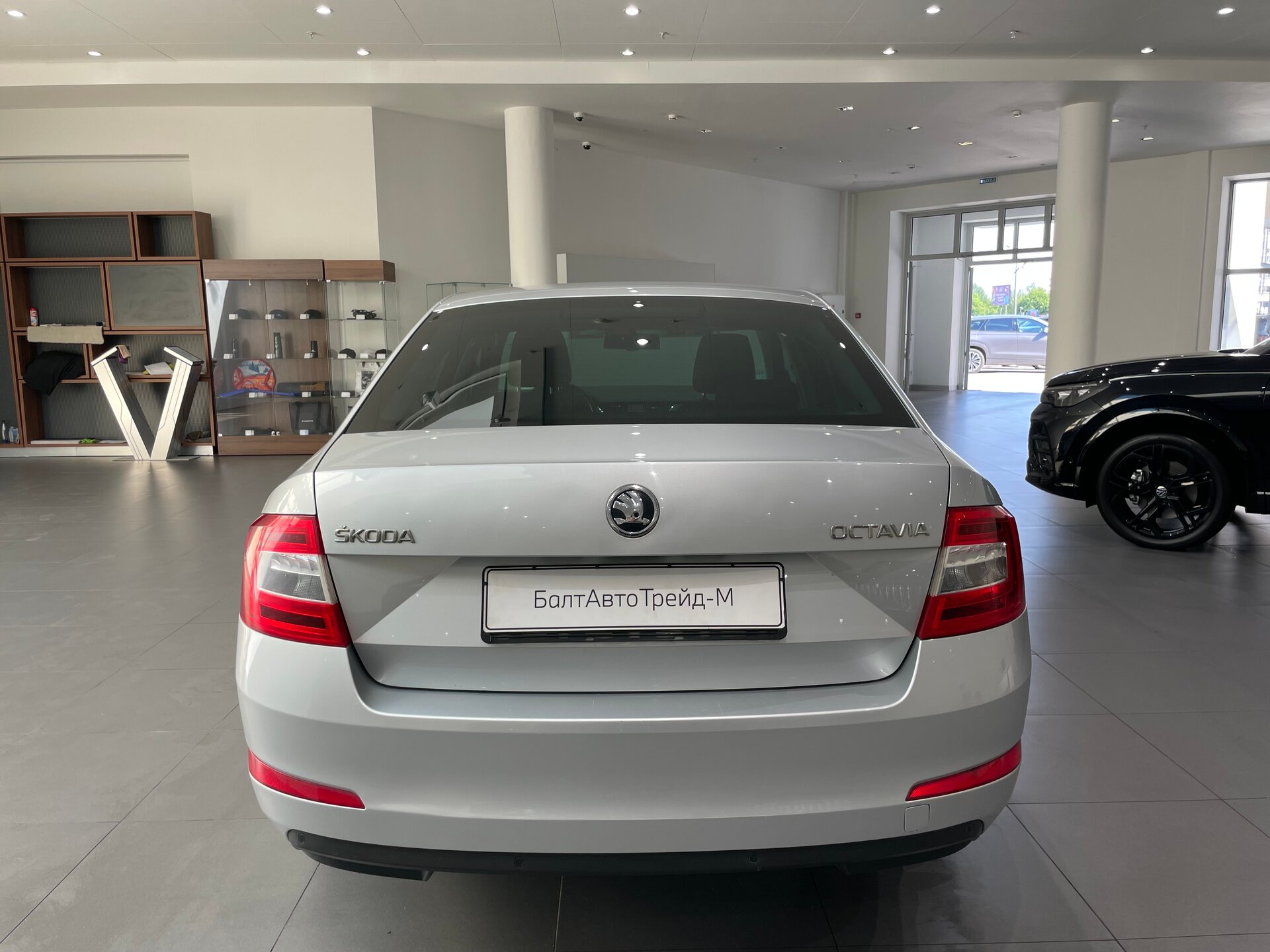 Автомобиль Skoda Octavia 1.6 AT (110 л.с.) - 5