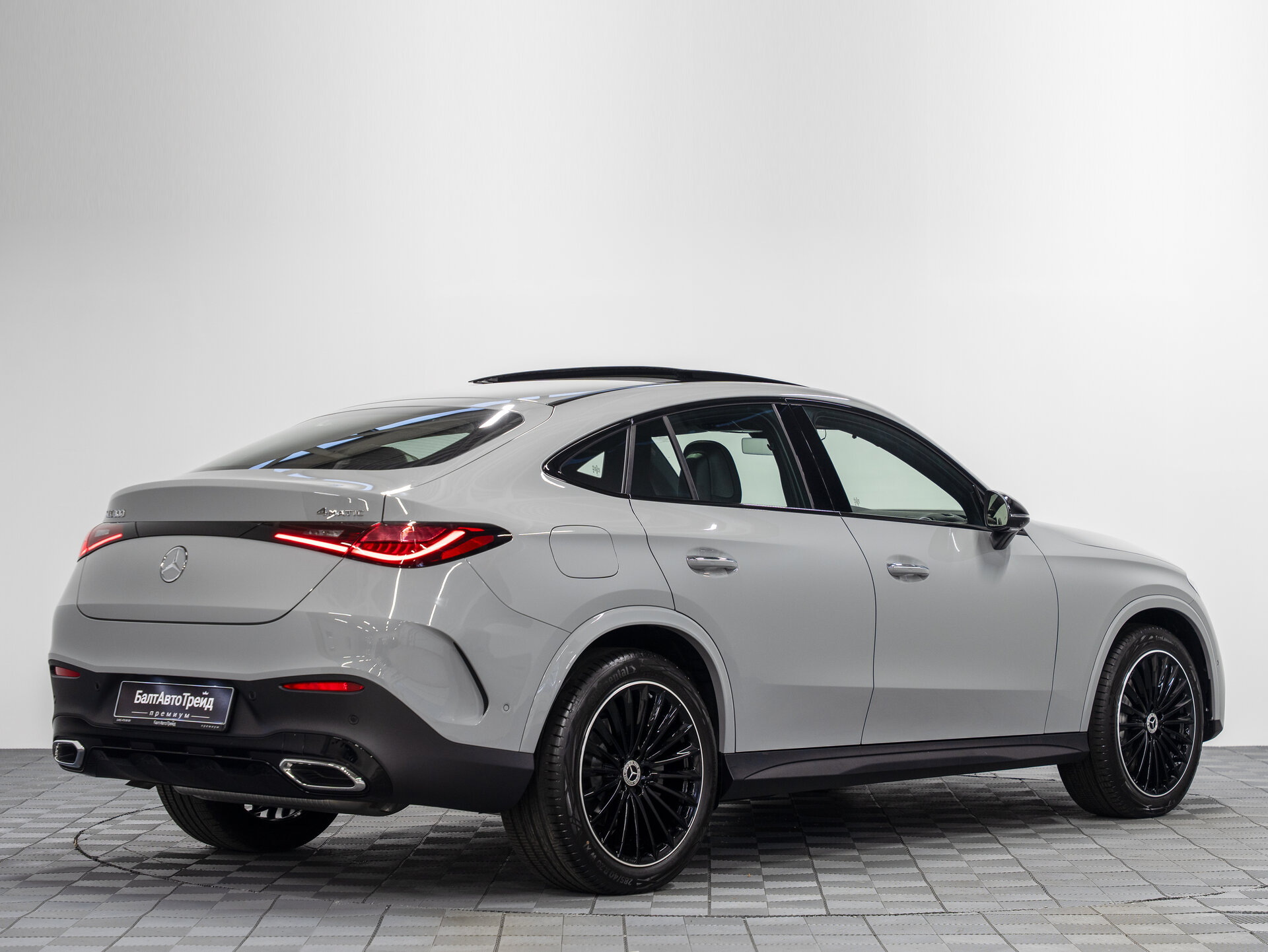 Автомобиль Mercedes-Benz GLC Coupe 300 2.0 AT (258 л.с.) 4WD - 8