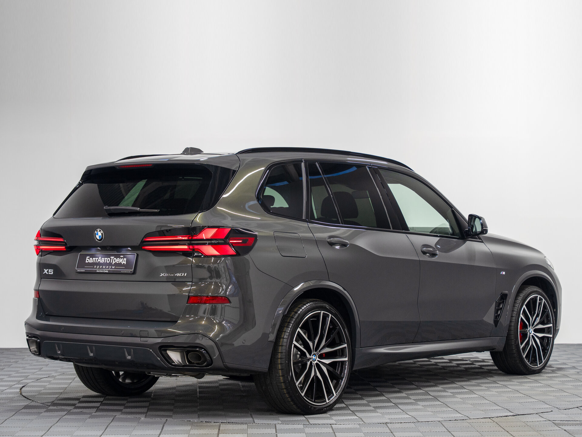 Автомобиль BMW X5 40i 3.0 AT (381 л.с.) 4WD - 7