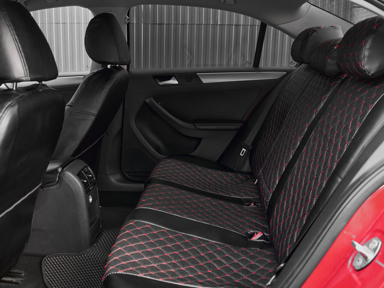 Купить Volkswagen Jetta 1.6 AT (105 л.с.), 2014 в Екатеренбурге