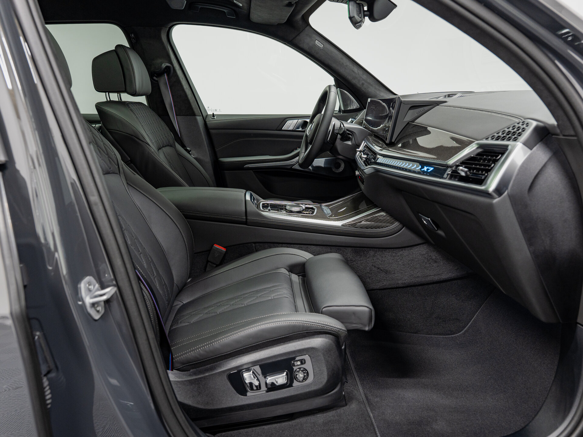 Автомобиль BMW X7 40d 3.0d AT (340 л.с.) 4WD - 14