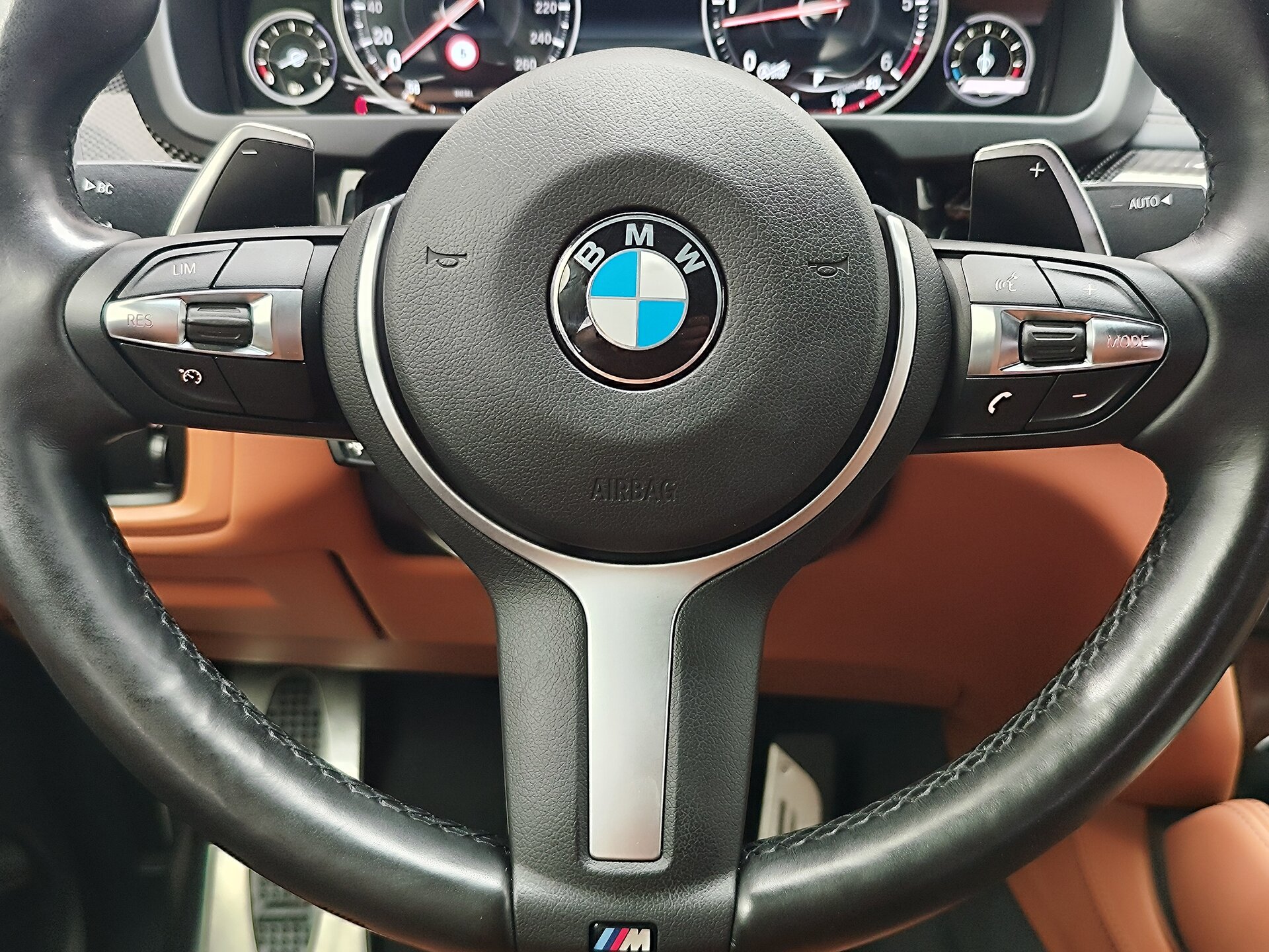 Автомобиль BMW X6 40d 3.0d AT (313 л.с.) 4WD - 17