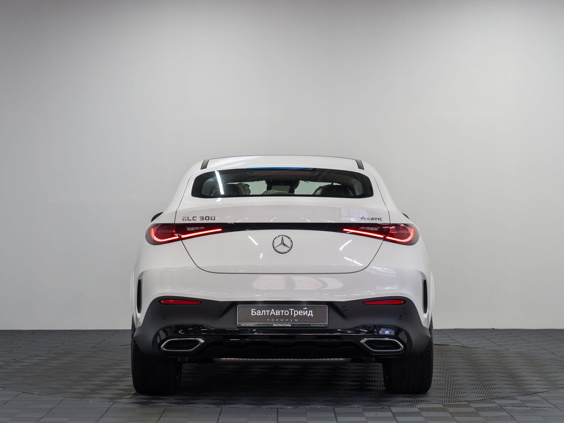 Автомобиль Mercedes-Benz GLC Coupe 300 2.0 AT (258 л.с.) 4WD - 9