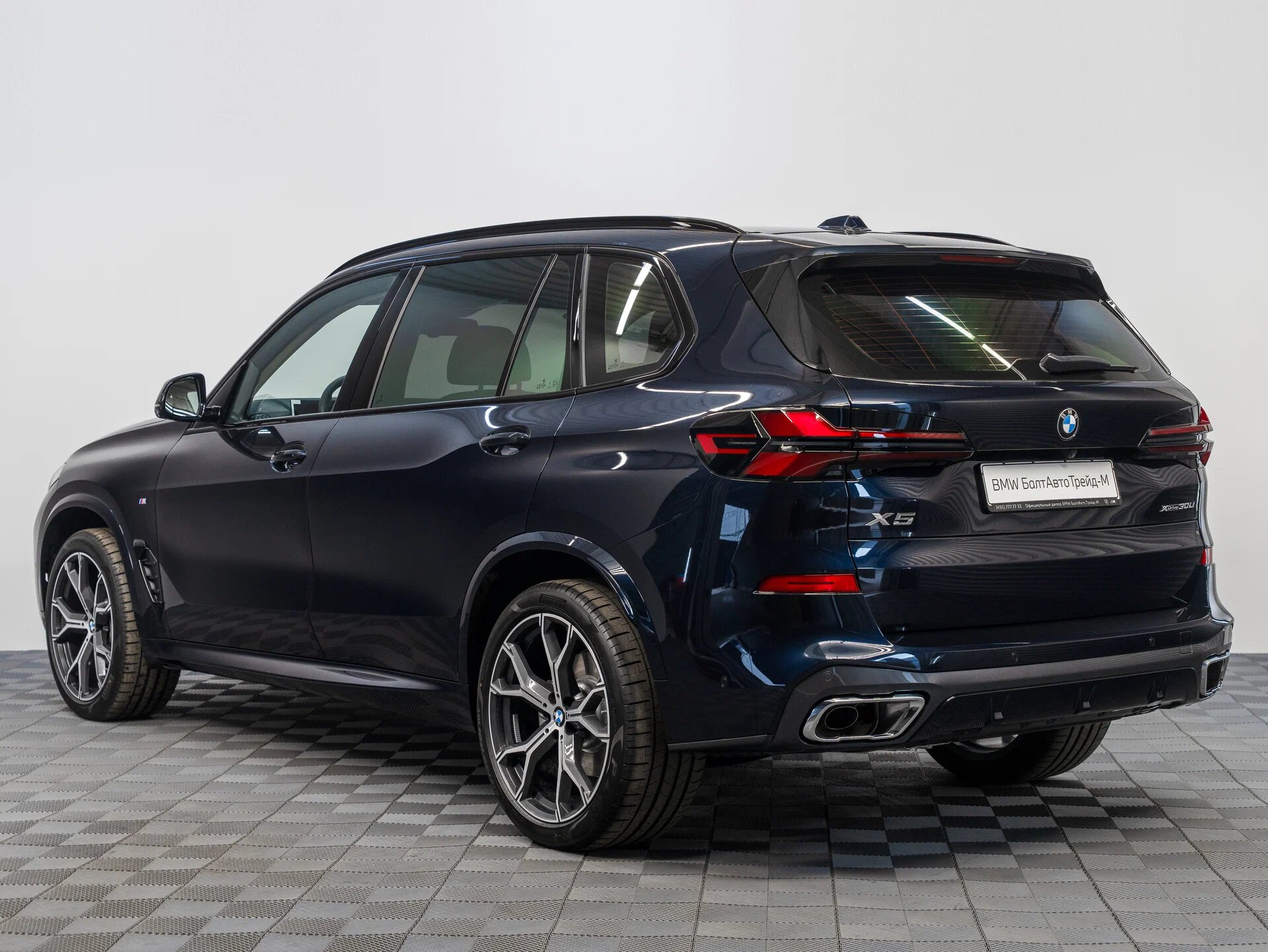 Автомобиль BMW X5 30Li 2.0 AT (258 л.с.) 4WD - 7