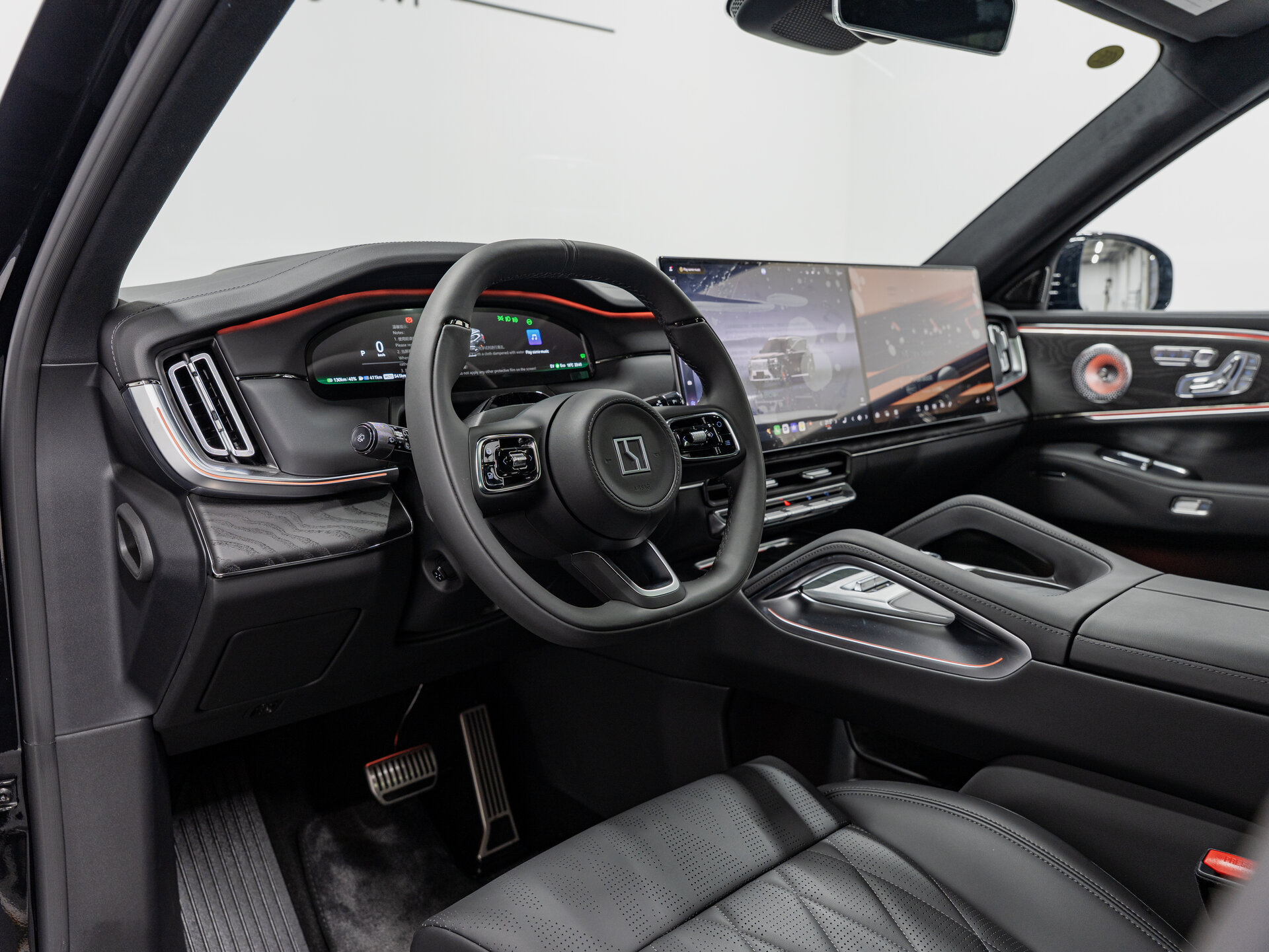 Автомобиль Zeekr 8X 70 kWh 2.0hyb AT (898 л.с.) 4WD - 12
