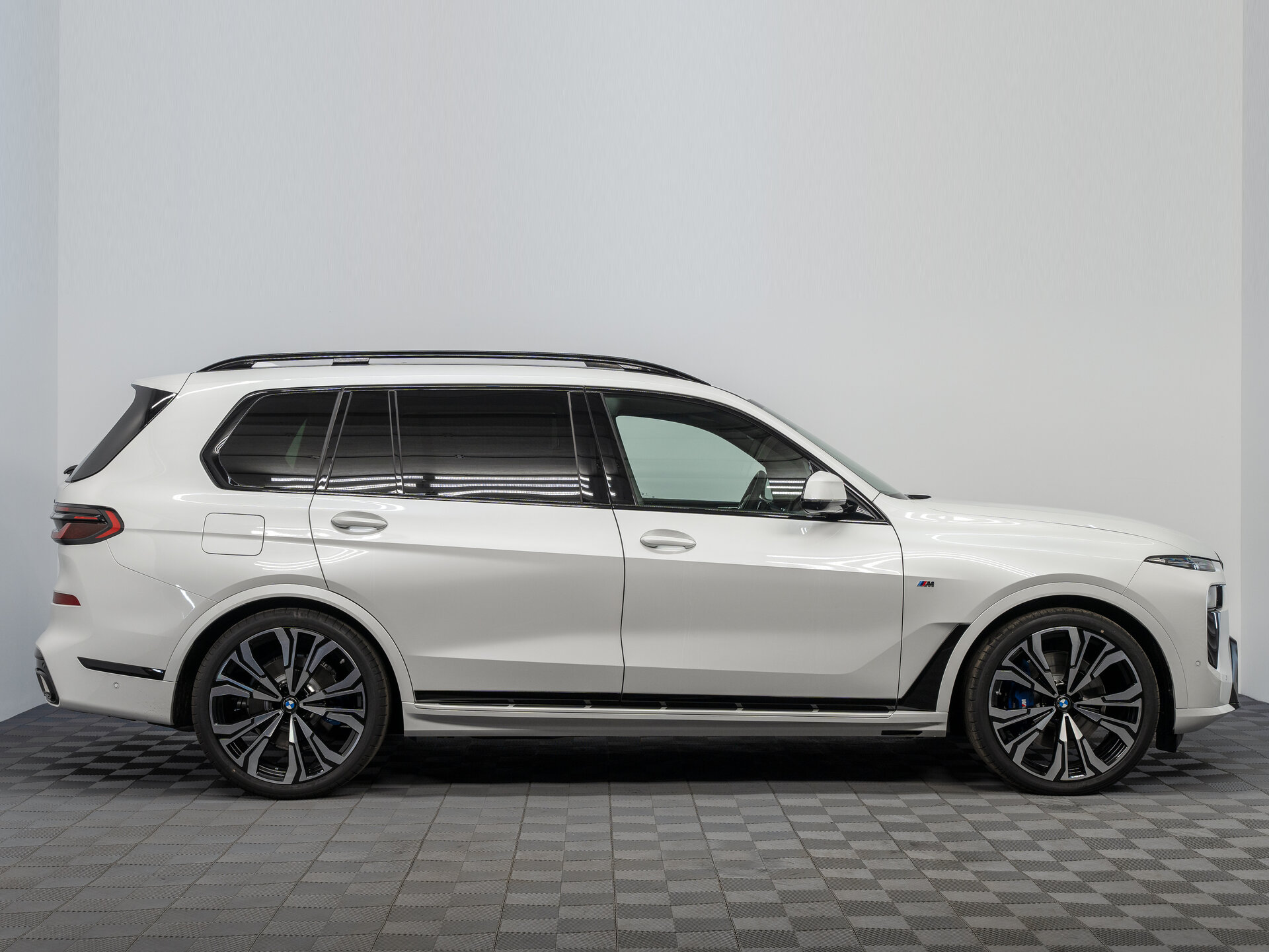 Автомобиль BMW X7 40i 3.0 AT (381 л.с.) 4WD - 4