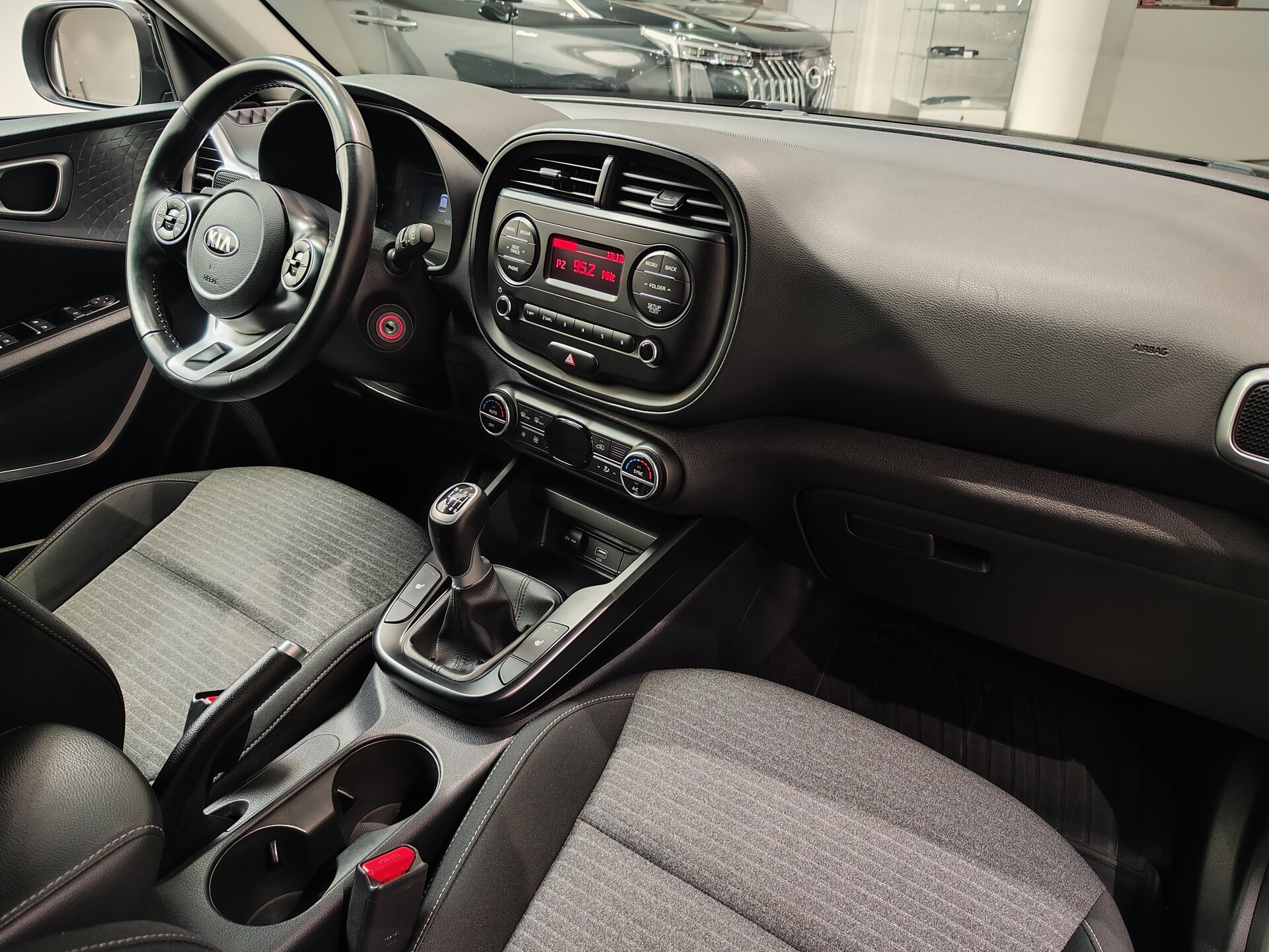 Автомобиль Kia Soul 1.6 MT (123 л.с.) - 13
