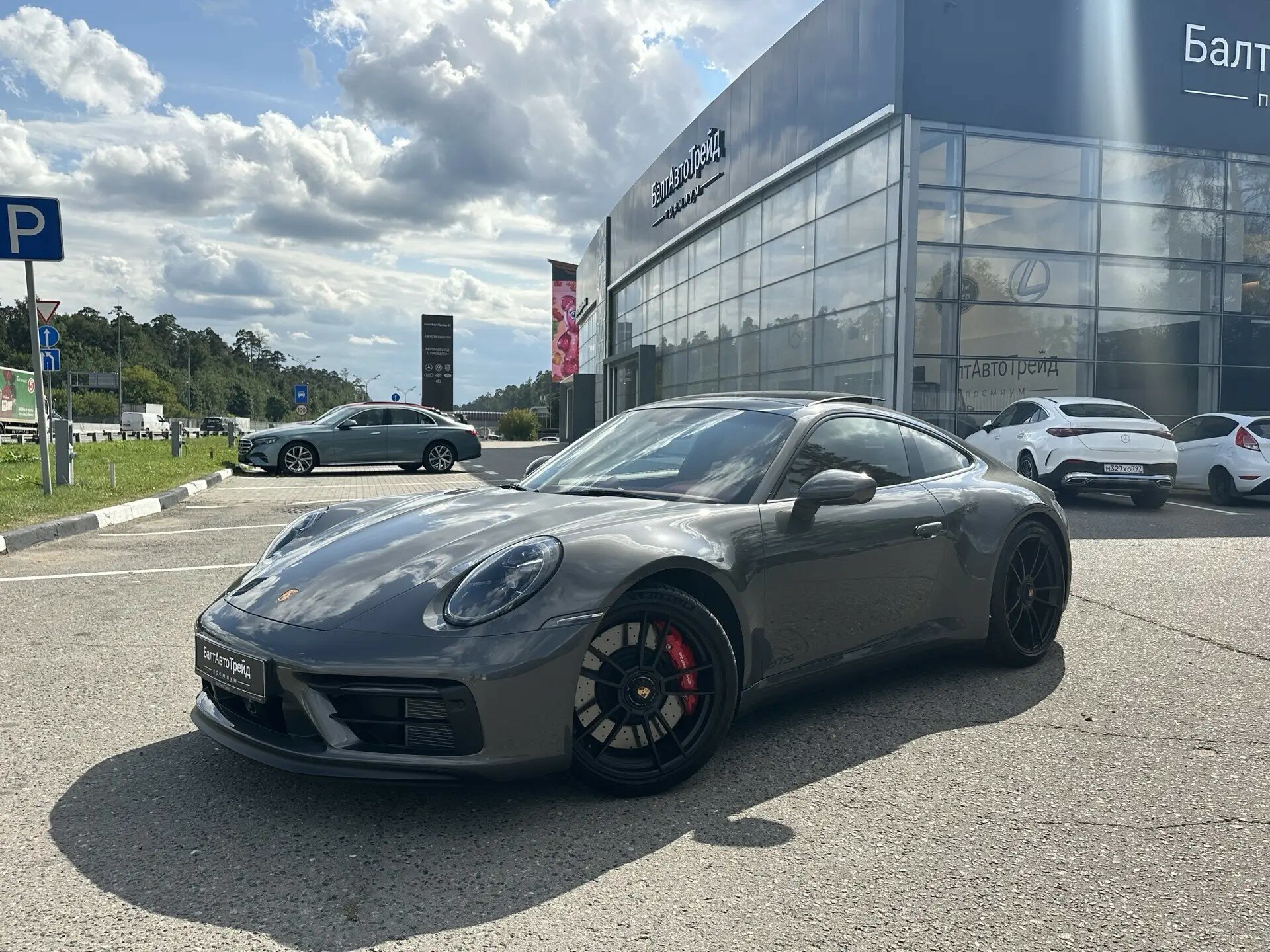 Автомобиль Porsche 911 Carrera 4 GTS 3.0 AMT (480 л.с.) 4WD - 10