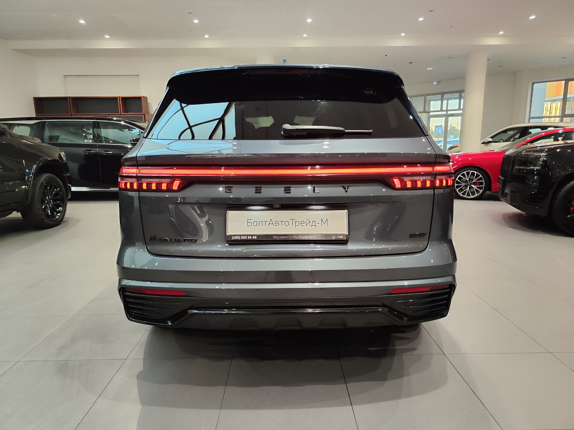 Автомобиль Geely Monjaro 2.0 AT (238 л.с.) 4WD - 5