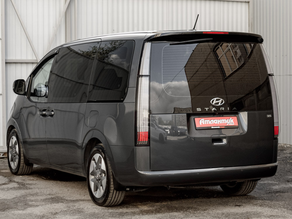 Купить Hyundai Staria 3.5 AT (249 л.с.), 2022 в Екатеренбурге