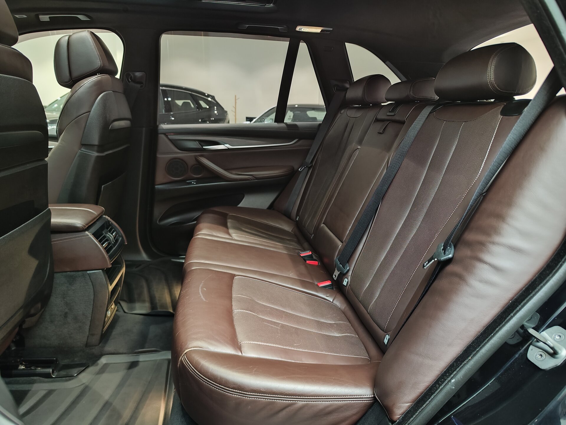 Автомобиль BMW X5 50i 4.4 AT (450 л.с.) 4WD - 9