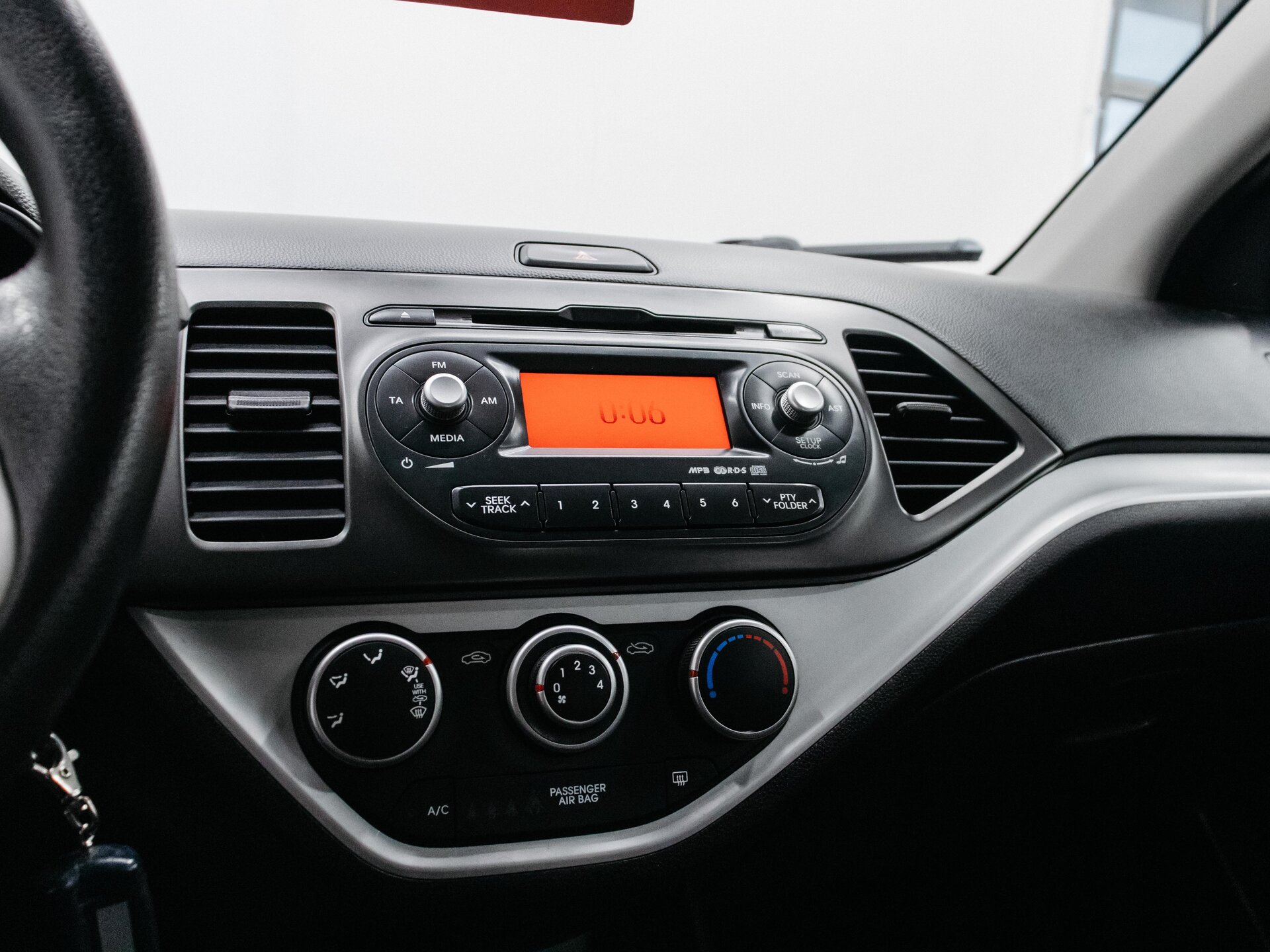 Kia Picanto 2012 18