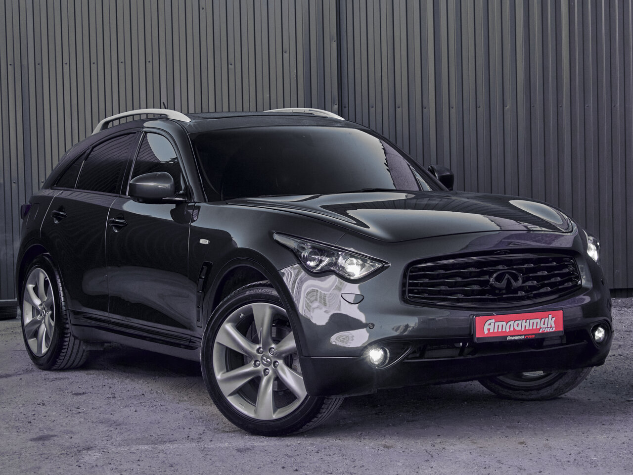 Купить Infiniti FX FX35 3.5 AT (307 л.с.) 4WD, 2009 в Екатеренбурге