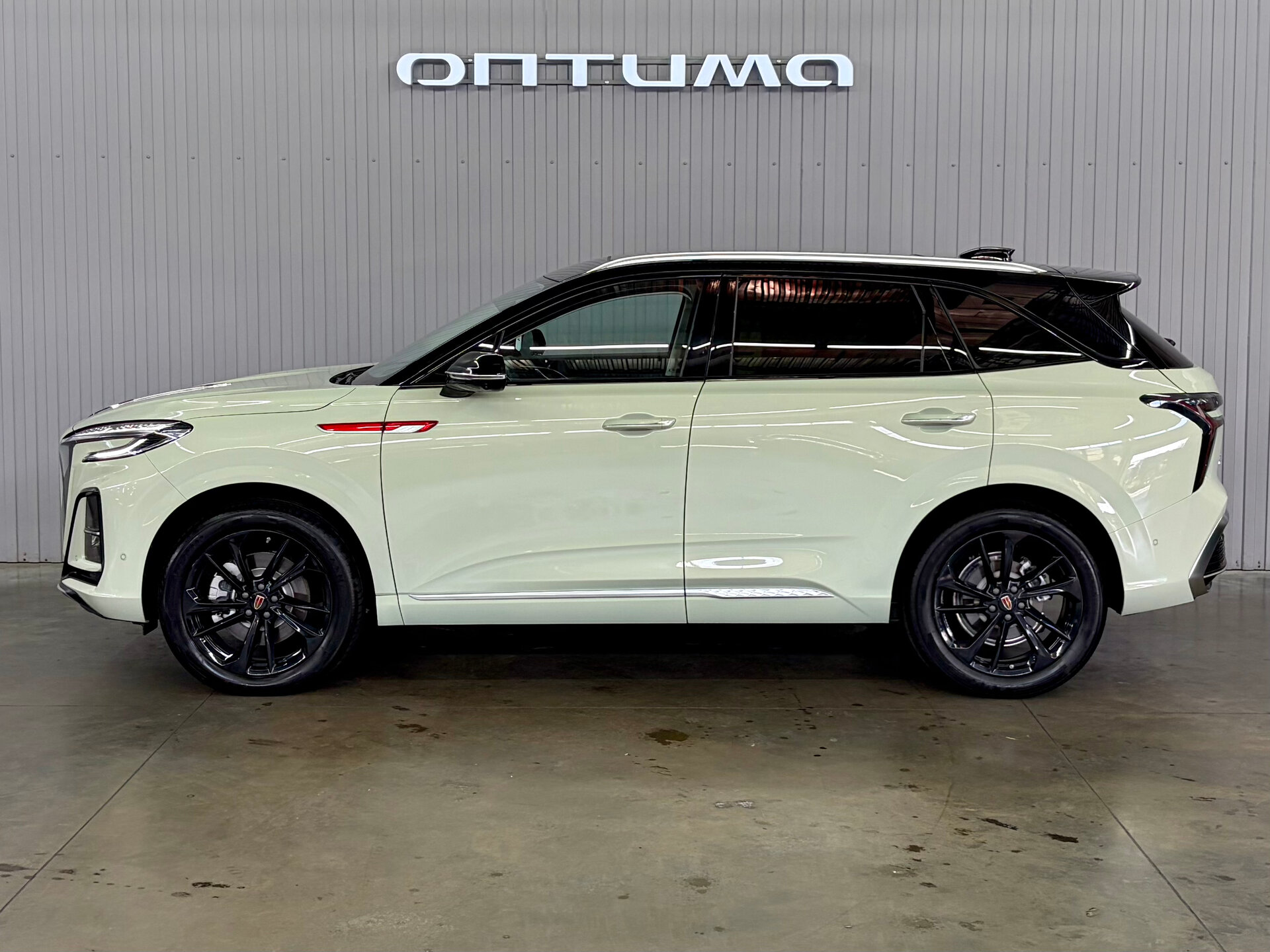 Hongqi HS3 