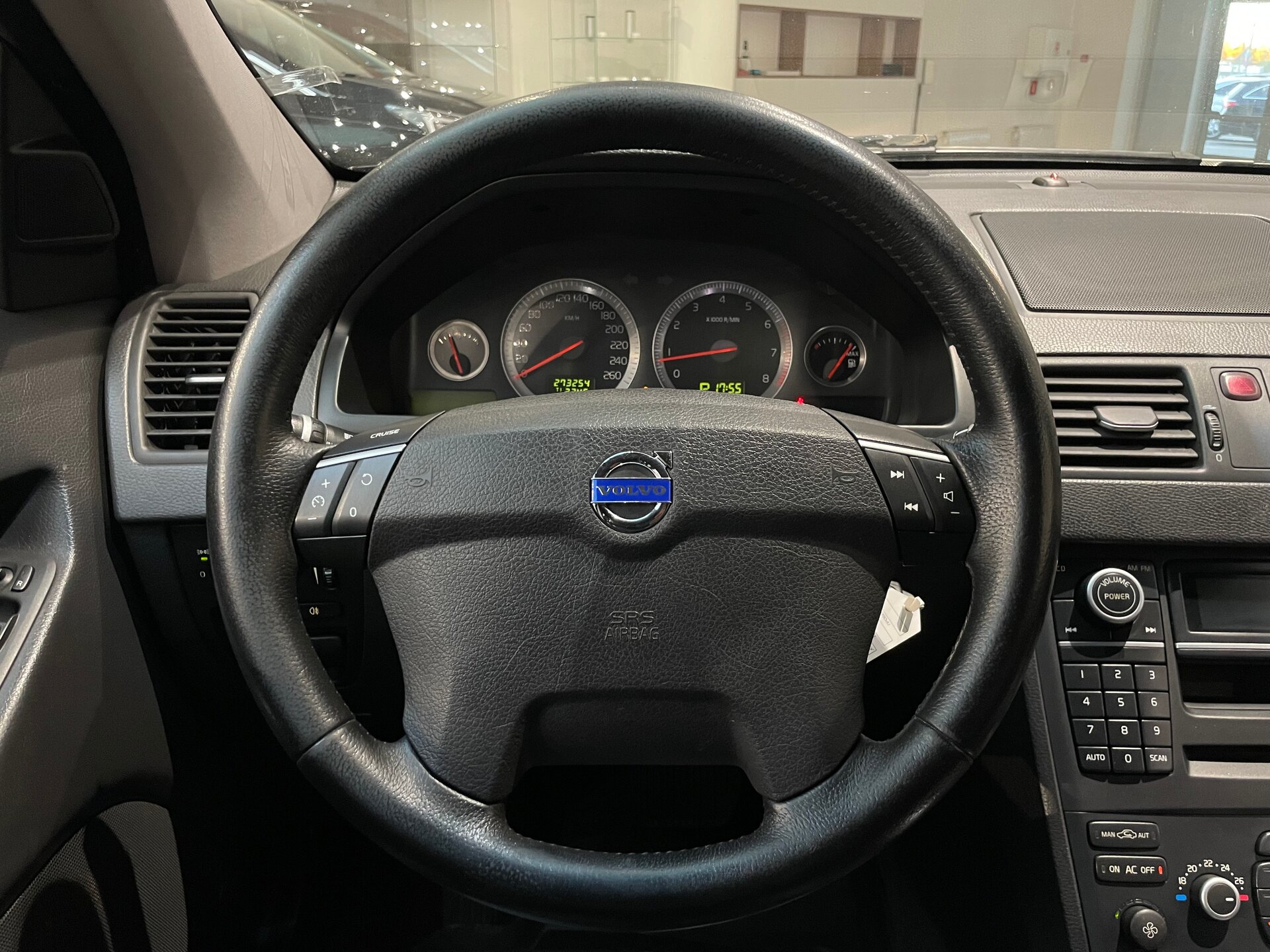 Автомобиль Volvo XC90 2.5 AT (210 л.с.) 4WD - 16