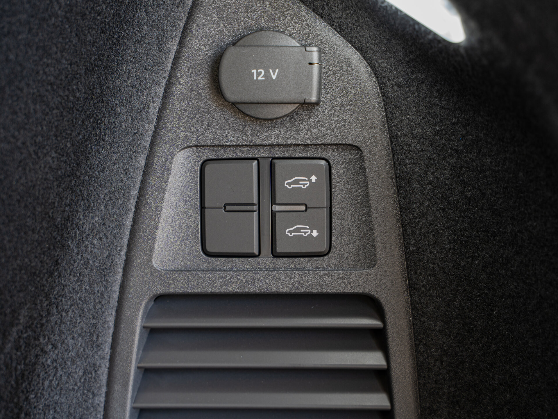 Автомобиль Volkswagen Touareg 3.0d AT (286 л.с.) 4WD - 18