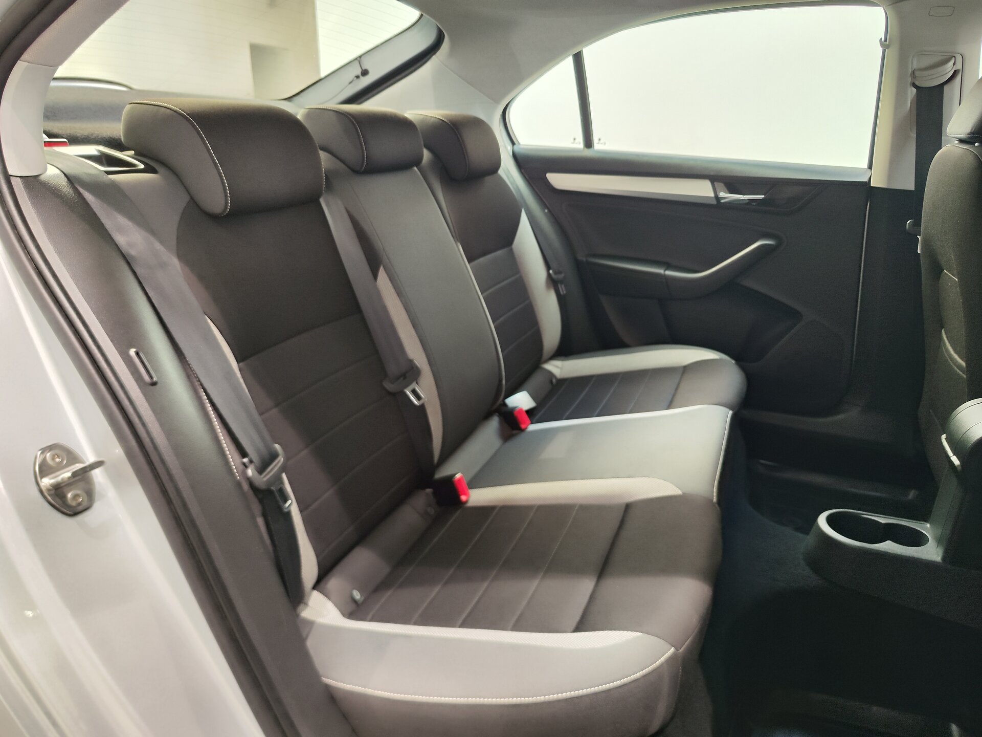 Автомобиль Skoda Rapid 1.4 AMT (125 л.с.) - 10
