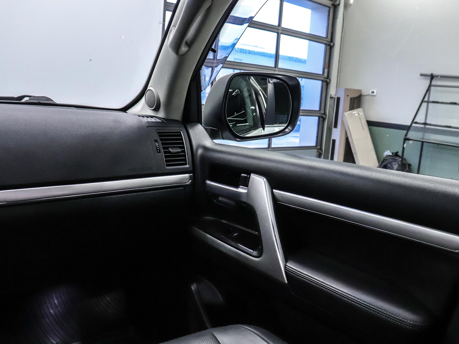 Toyota Land Cruiser 2019 12