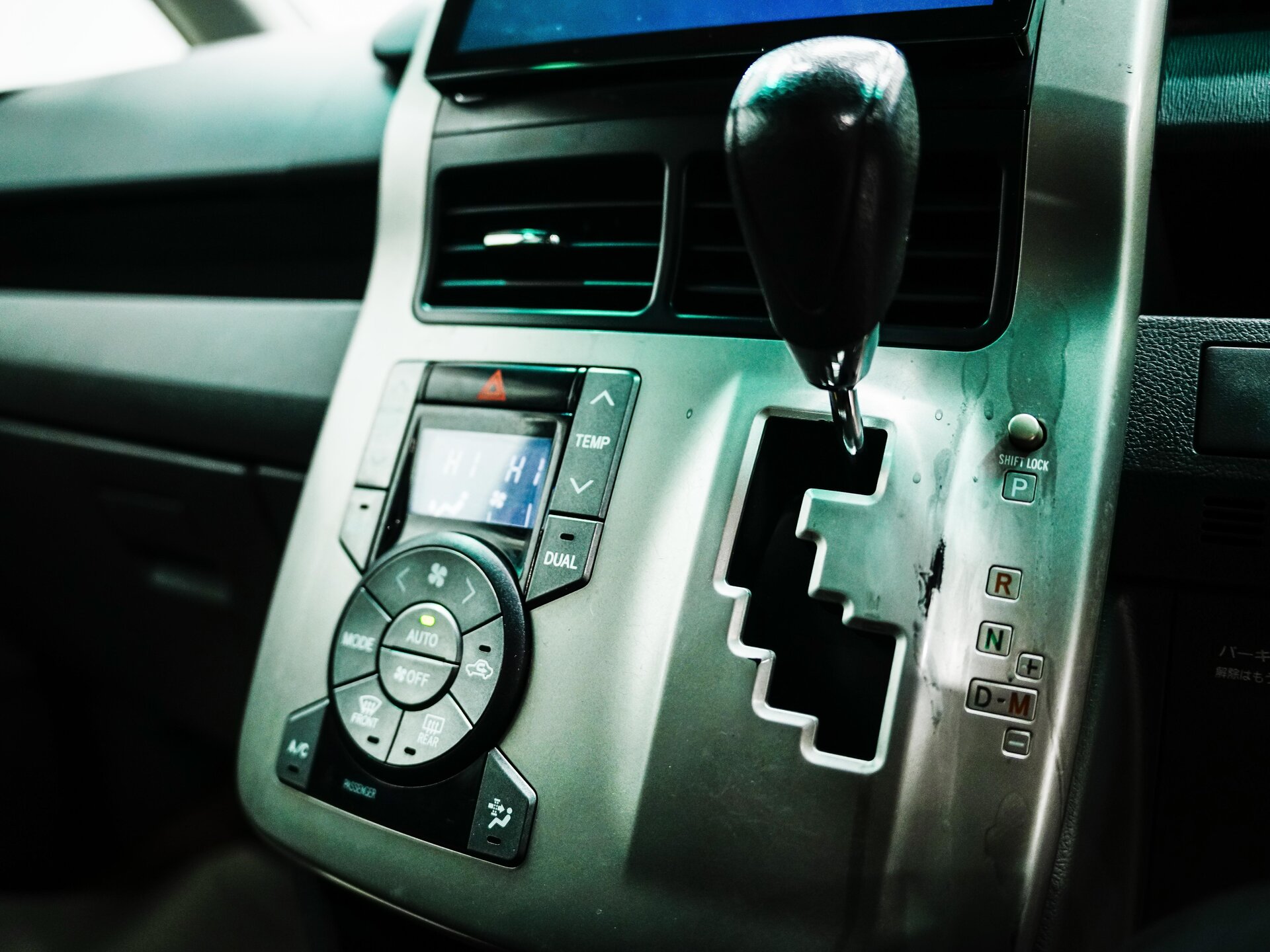 Toyota Noah 2008 14