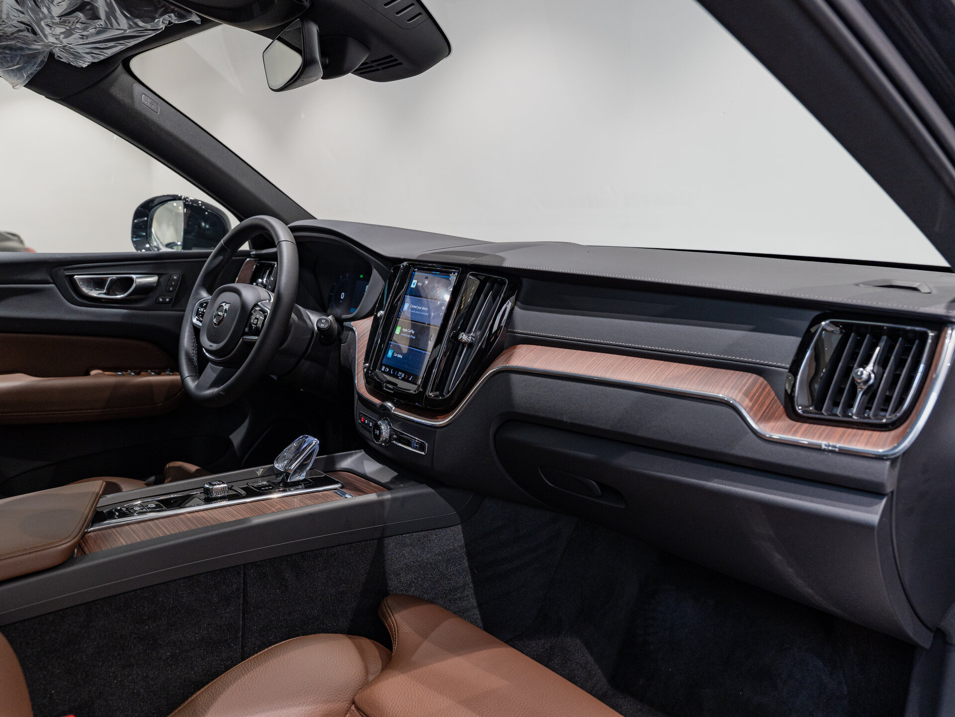 Автомобиль Volvo XC60 2.0 AT (250 л.с.) 4WD - 11