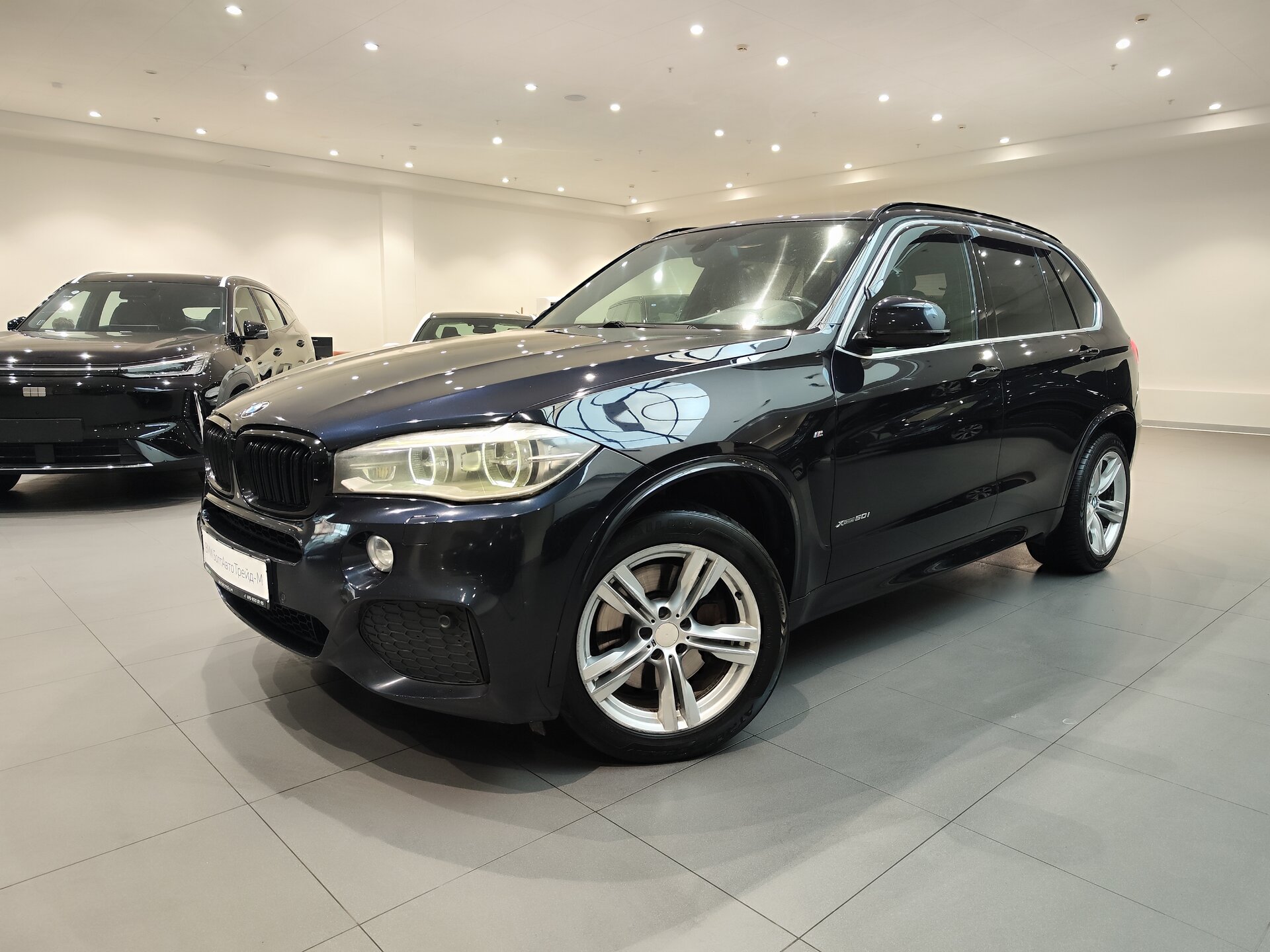Автомобиль BMW X5 50i 4.4 AT (450 л.с.) 4WD - 1