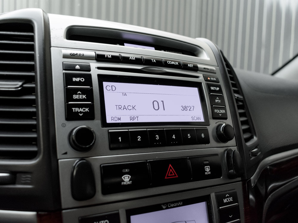Купить Hyundai Santa Fe 2.4 AT (174 л.с.) 4WD, 2011 в Екатеренбурге