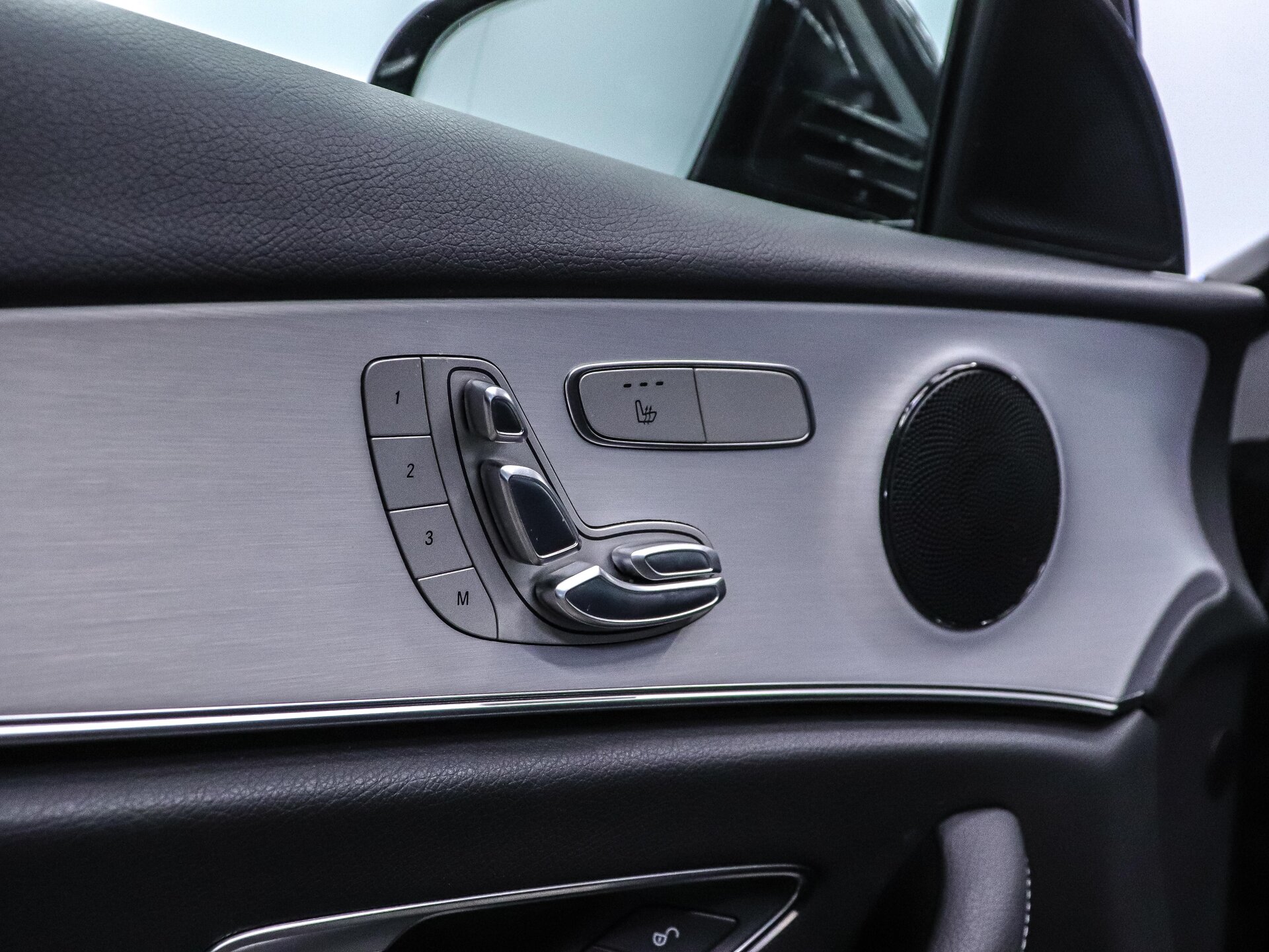 Mercedes-Benz E-Класс 2021 16