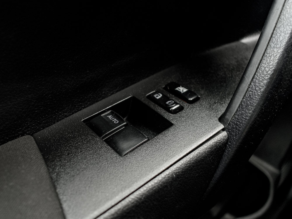 Купить Toyota Corolla 1.6 MT (122 л.с.), 2013 в Екатеренбурге