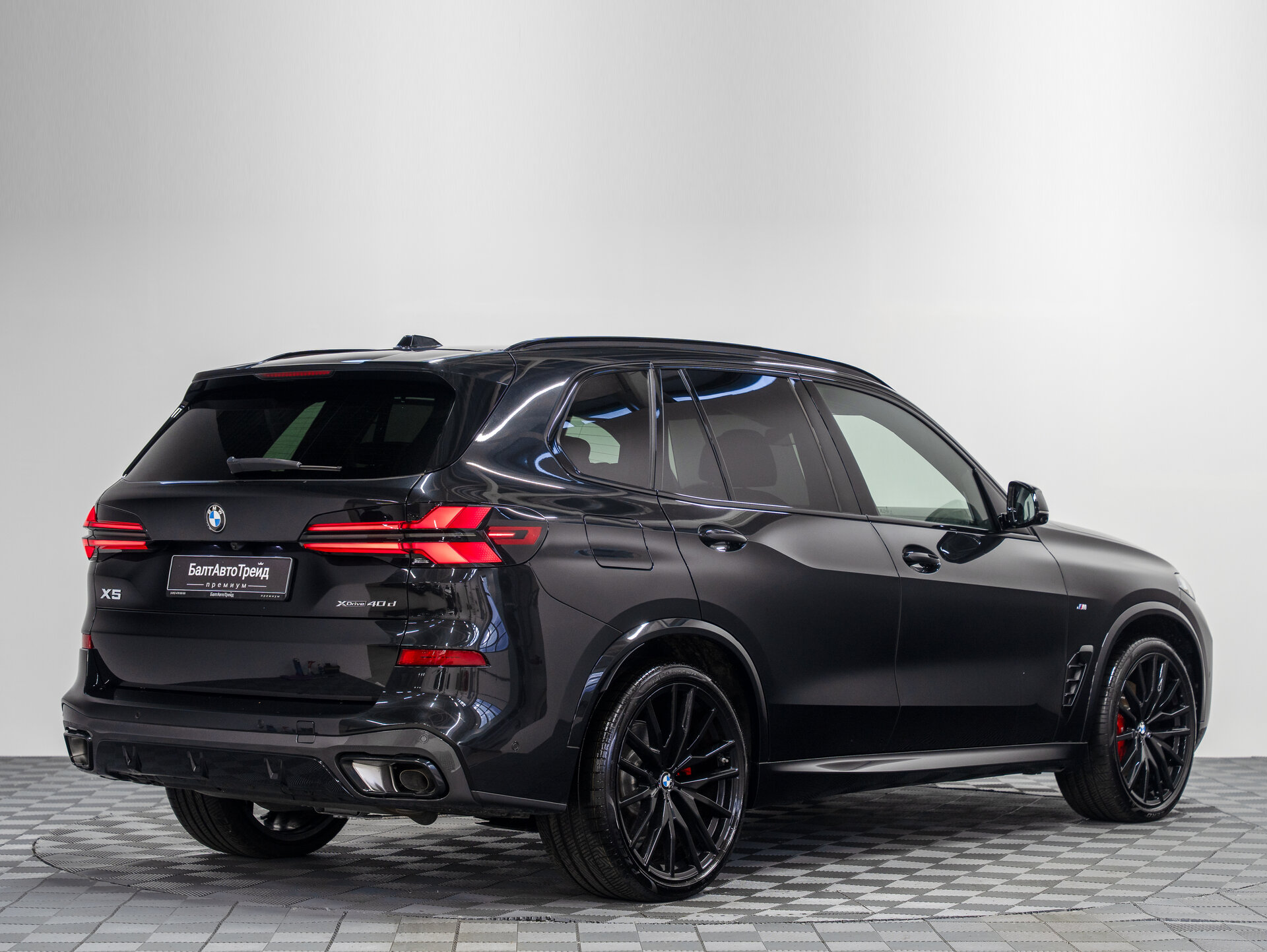 Автомобиль BMW X5 40d 3.0d AT (352 л.с.) 4WD - 7