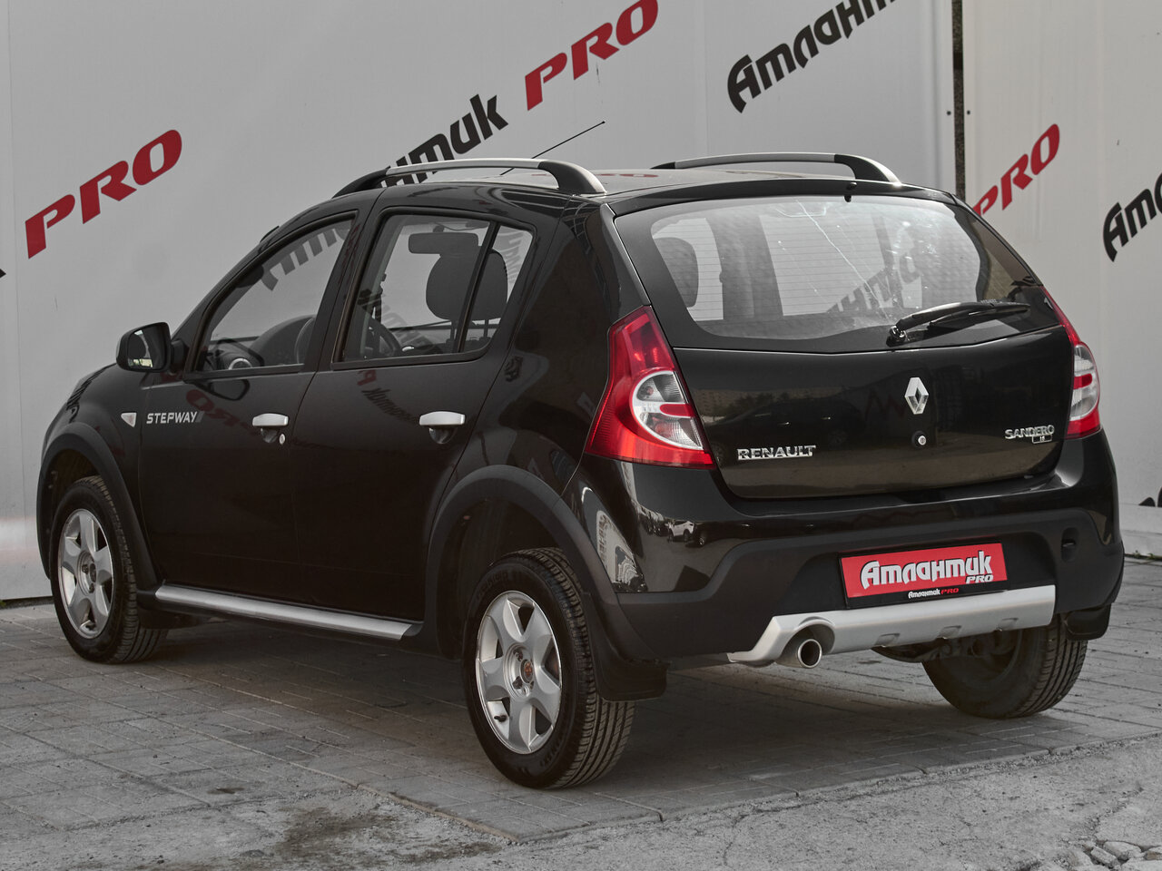 Купить Renault Sandero Stepway 1.6 MT (84 л.с.), 2012 в Екатеренбурге