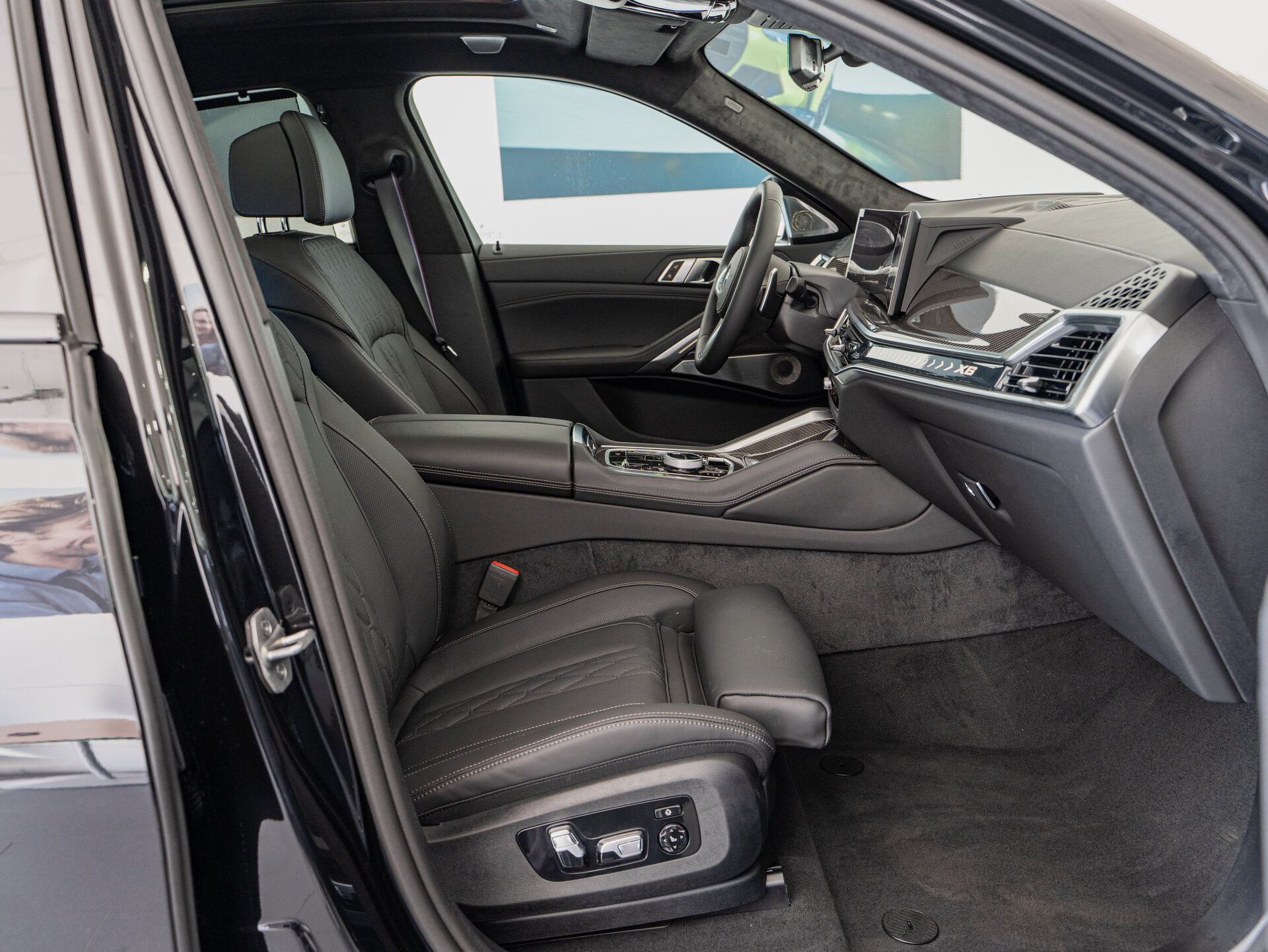 Автомобиль BMW X6 40i 3.0 AT (381 л.с.) 4WD - 11