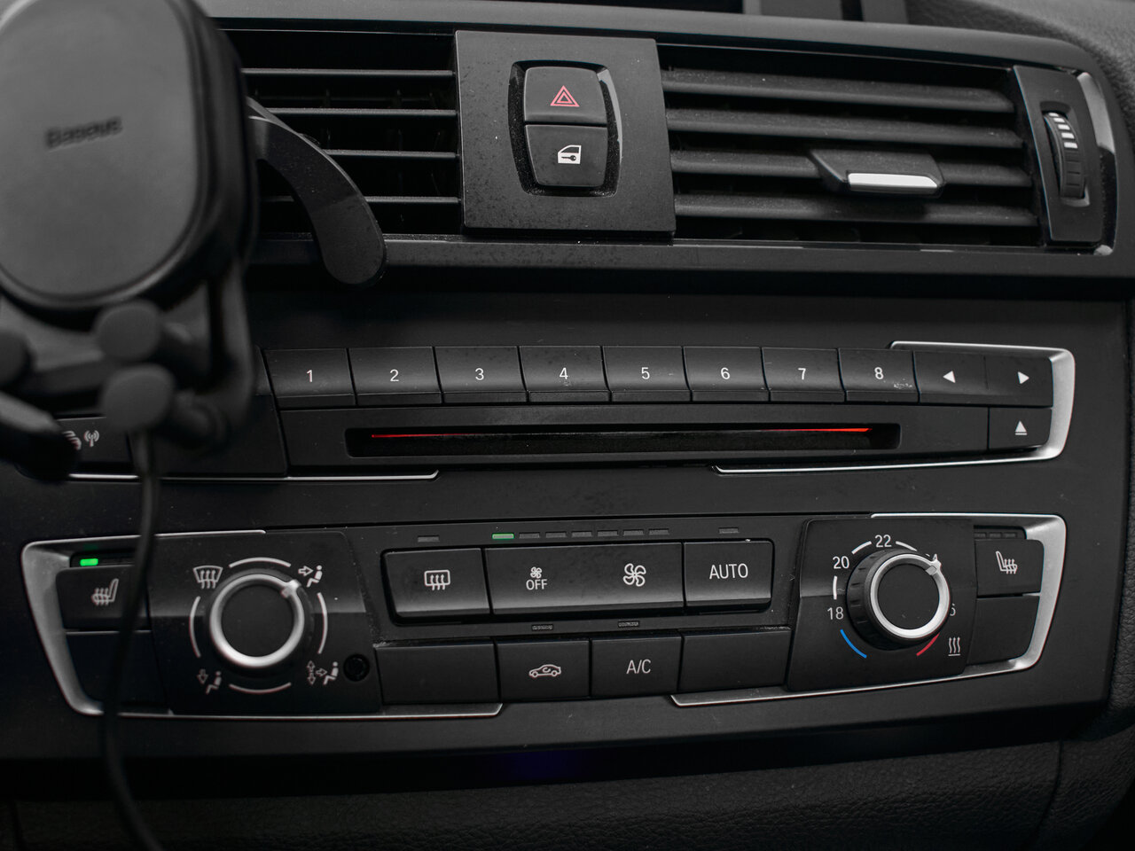 Купить BMW 2 серии 220i 2.0 AT (184 л.с.), 2014 в Екатеренбурге