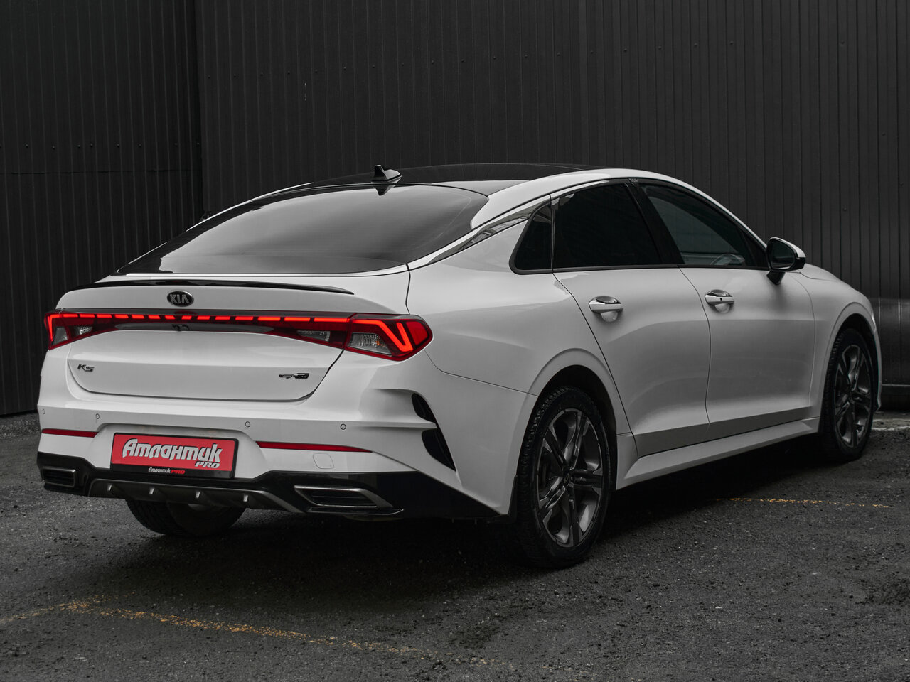 Купить Kia K5 2.5 AT (194 л.с.), 2021 в Екатеренбурге
