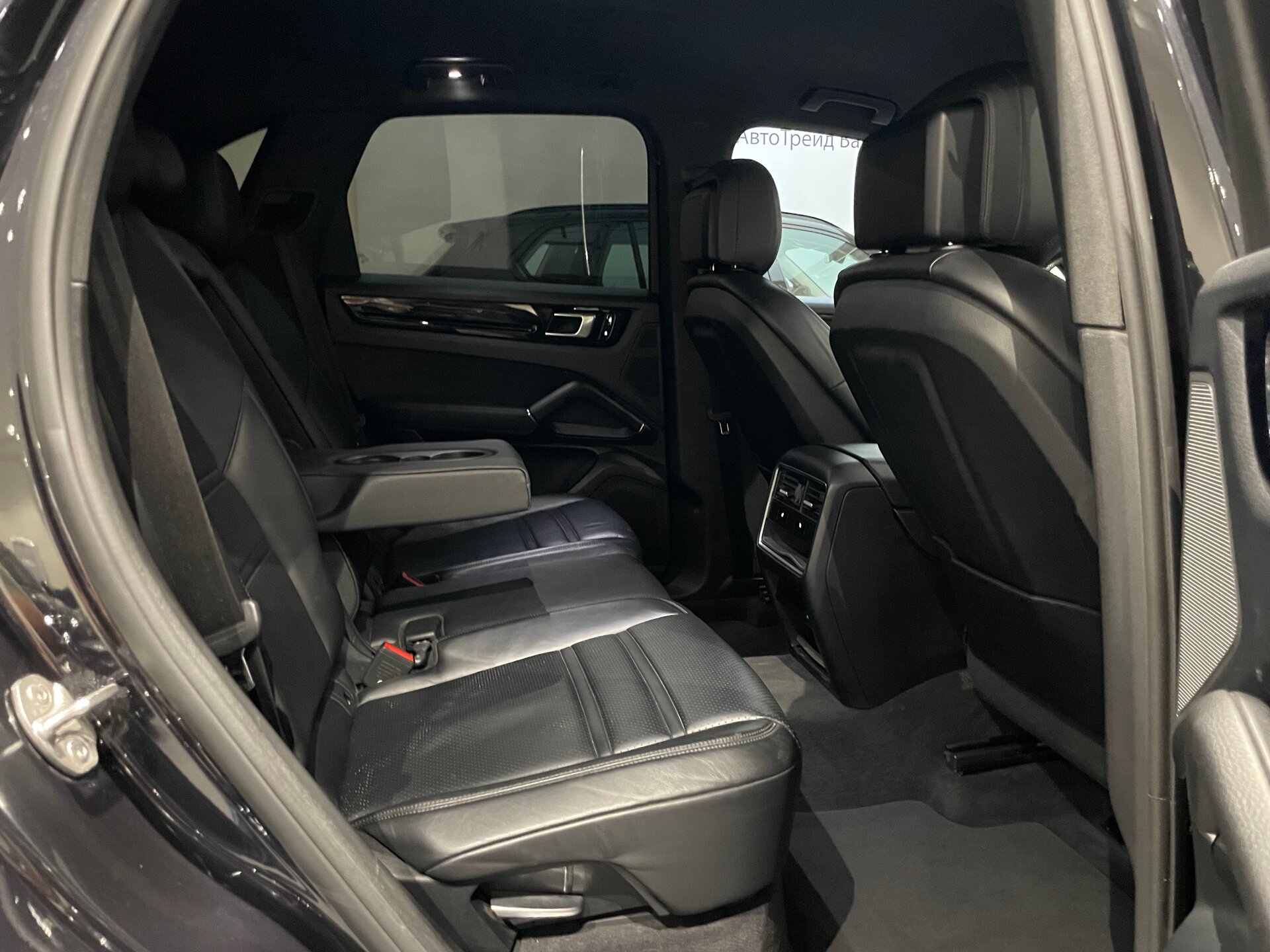 Автомобиль Porsche Cayenne 3.0 AT (340 л.с.) 4WD - 10