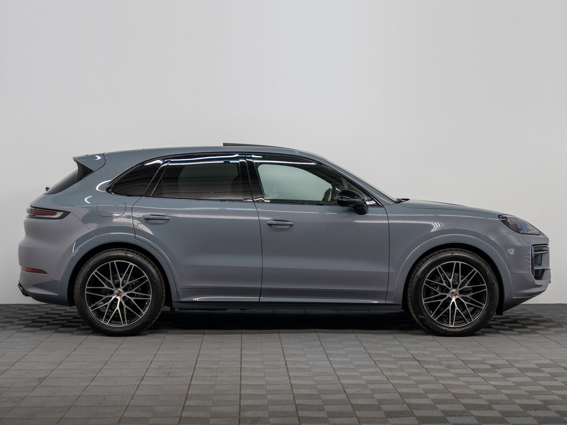 Автомобиль Porsche Cayenne 3.0 AT (353 л.с.) 4WD - 4