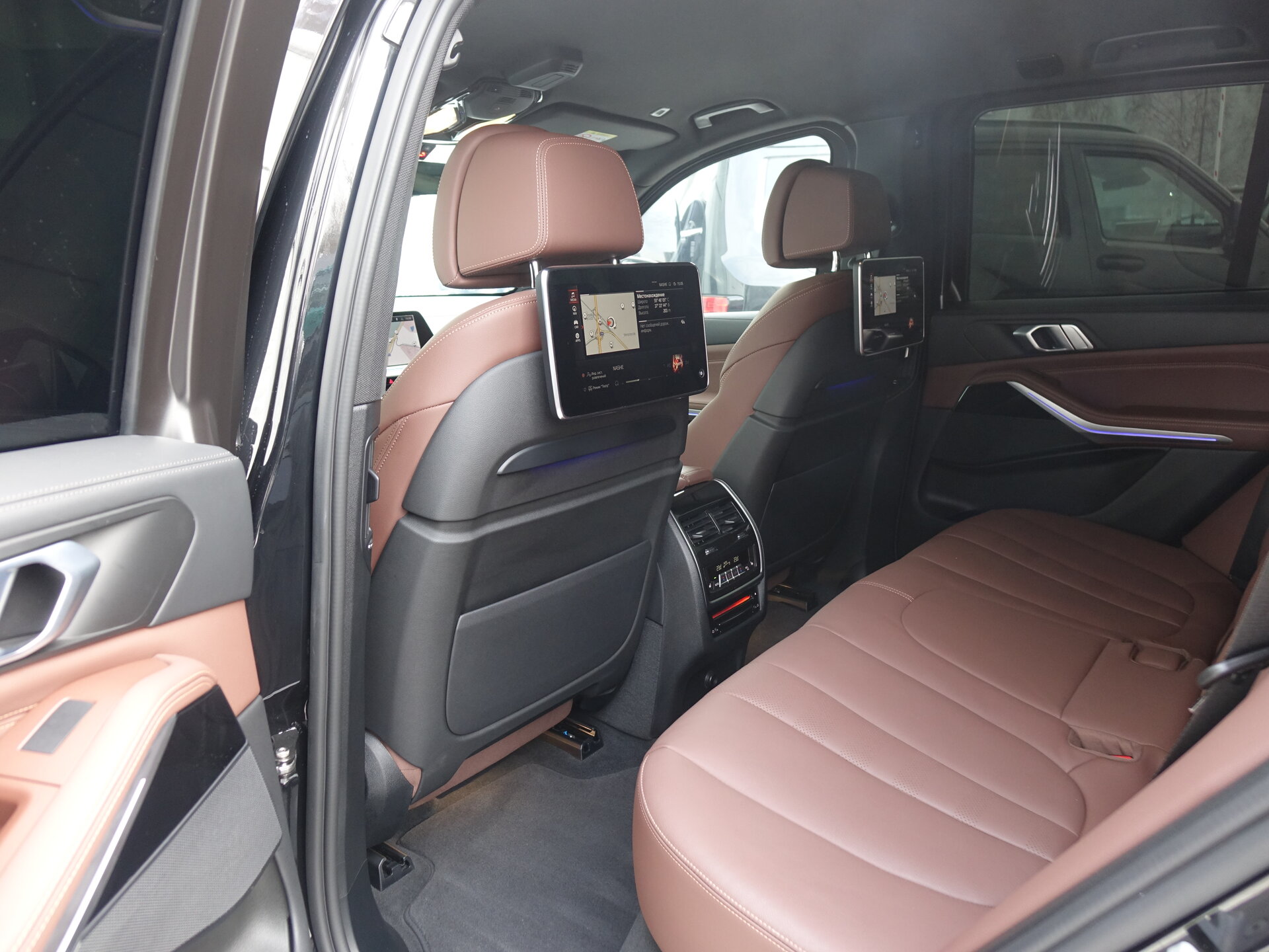 Автомобиль BMW X5 M50i 4.4 AT (530 л.с.) 4WD - 17