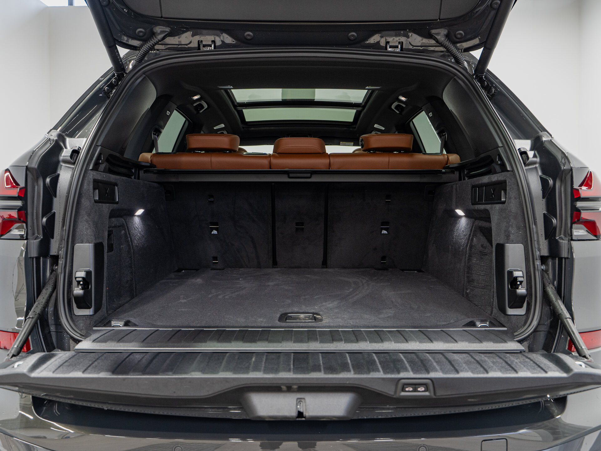 Автомобиль BMW X5 40i 3.0 AT (381 л.с.) 4WD - 8