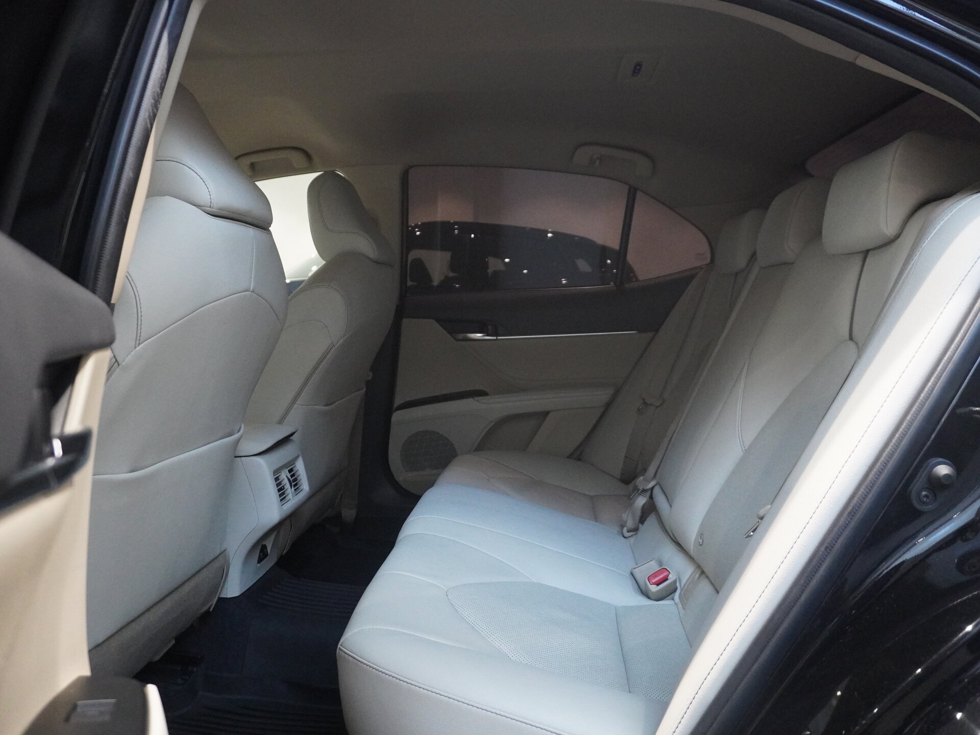 Автомобиль Toyota Camry 2.5 AT (200 л.с.) - 9