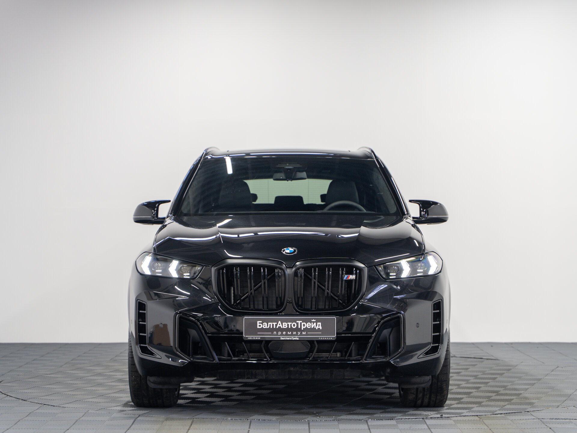 Автомобиль BMW X5 M60i 4.4 AT (530 л.с.) 4WD - 2