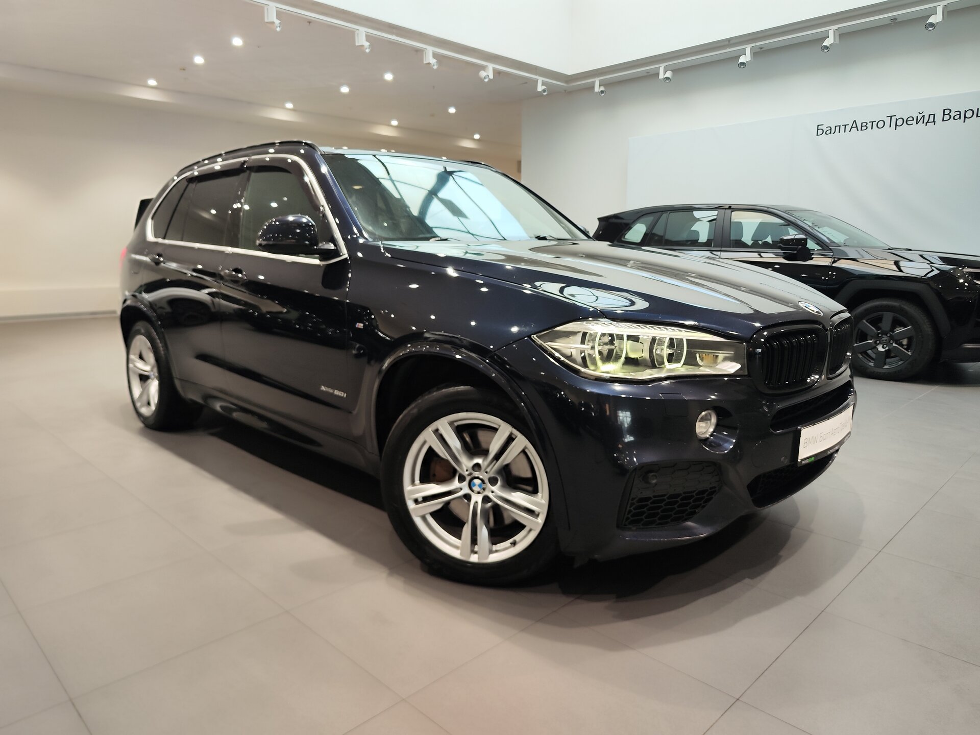 Автомобиль BMW X5 50i 4.4 AT (450 л.с.) 4WD - 3