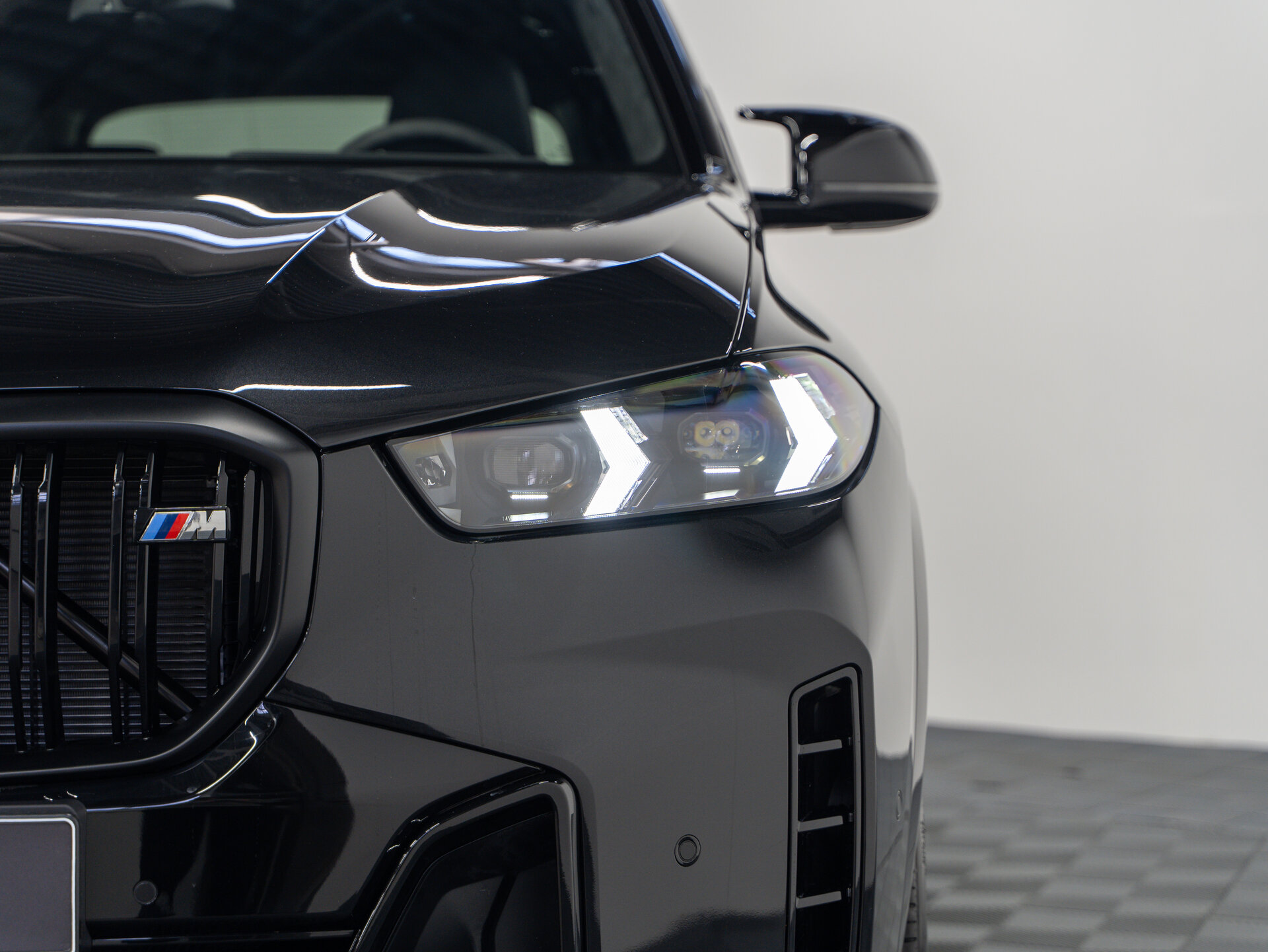 Автомобиль BMW X5 M60i 4.4 AT (530 л.с.) 4WD - 3